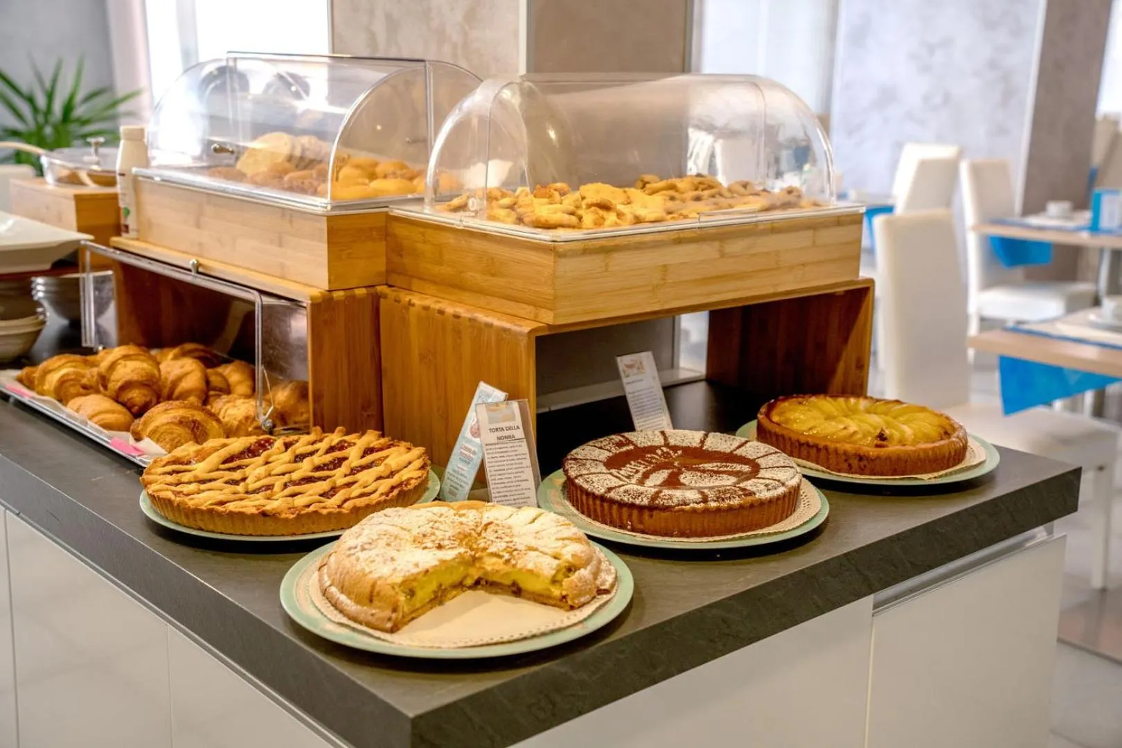 Breakfast in Hotel Cristall