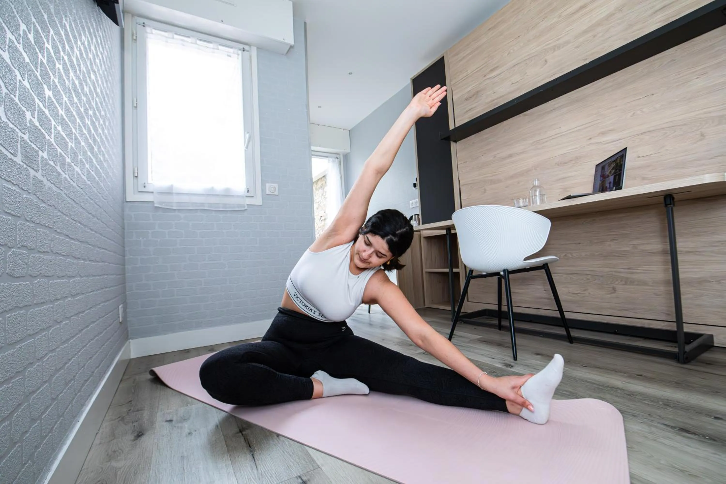 Photo of the whole room in HOTEL DE PARIS MONTPARNASSE