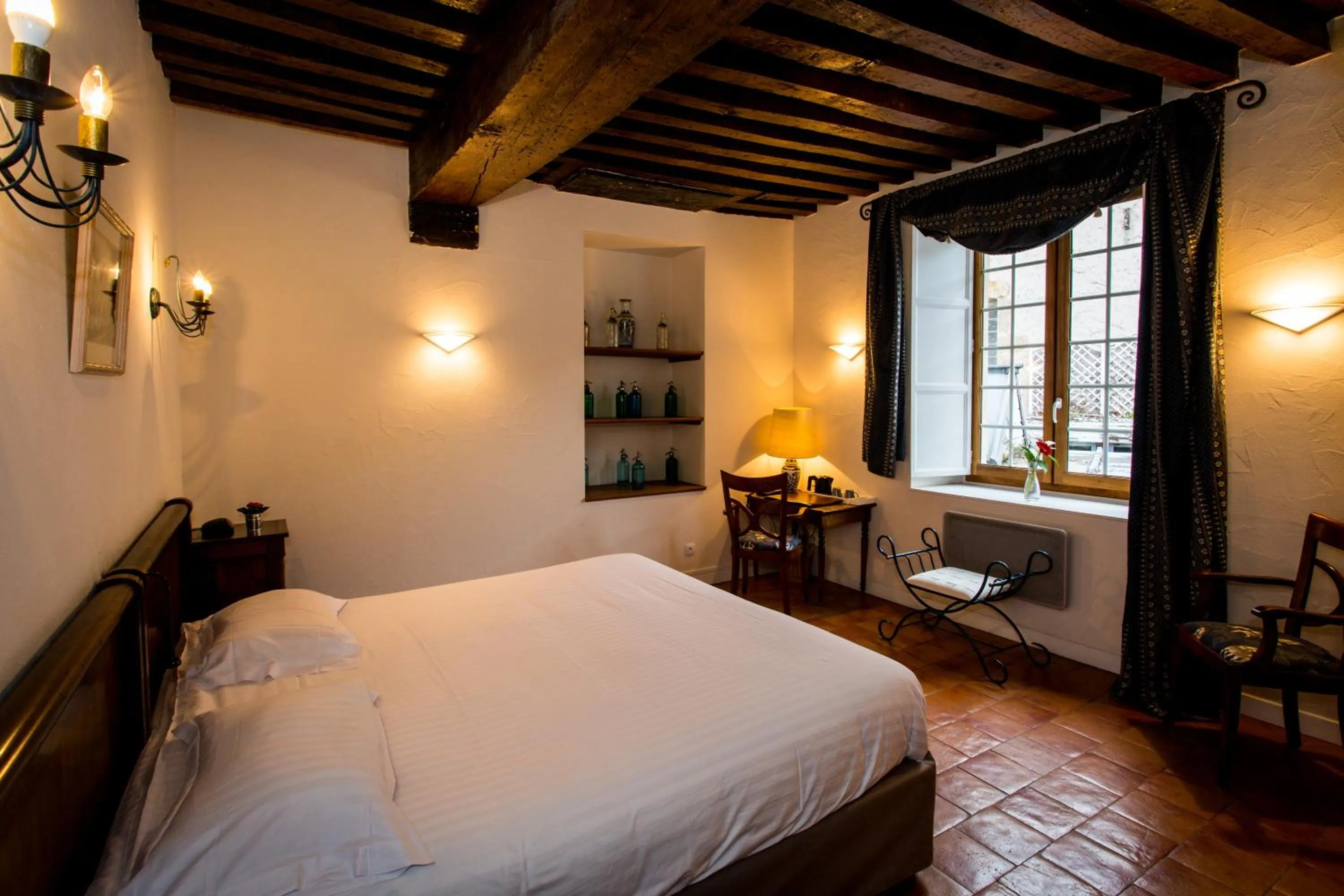 Bed in Hotel Les Ursulines