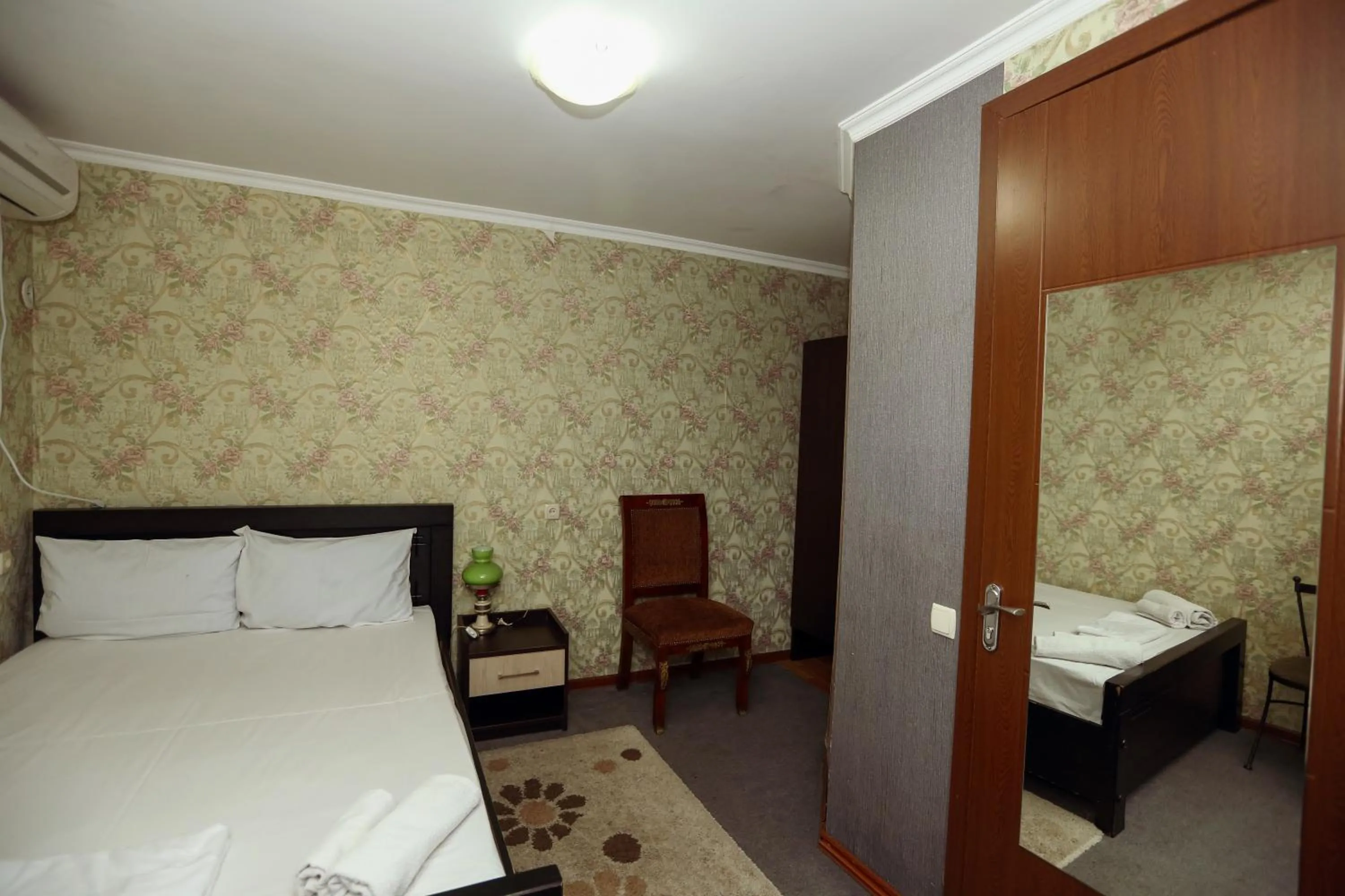 Photo of the whole room in Hotel Isaka