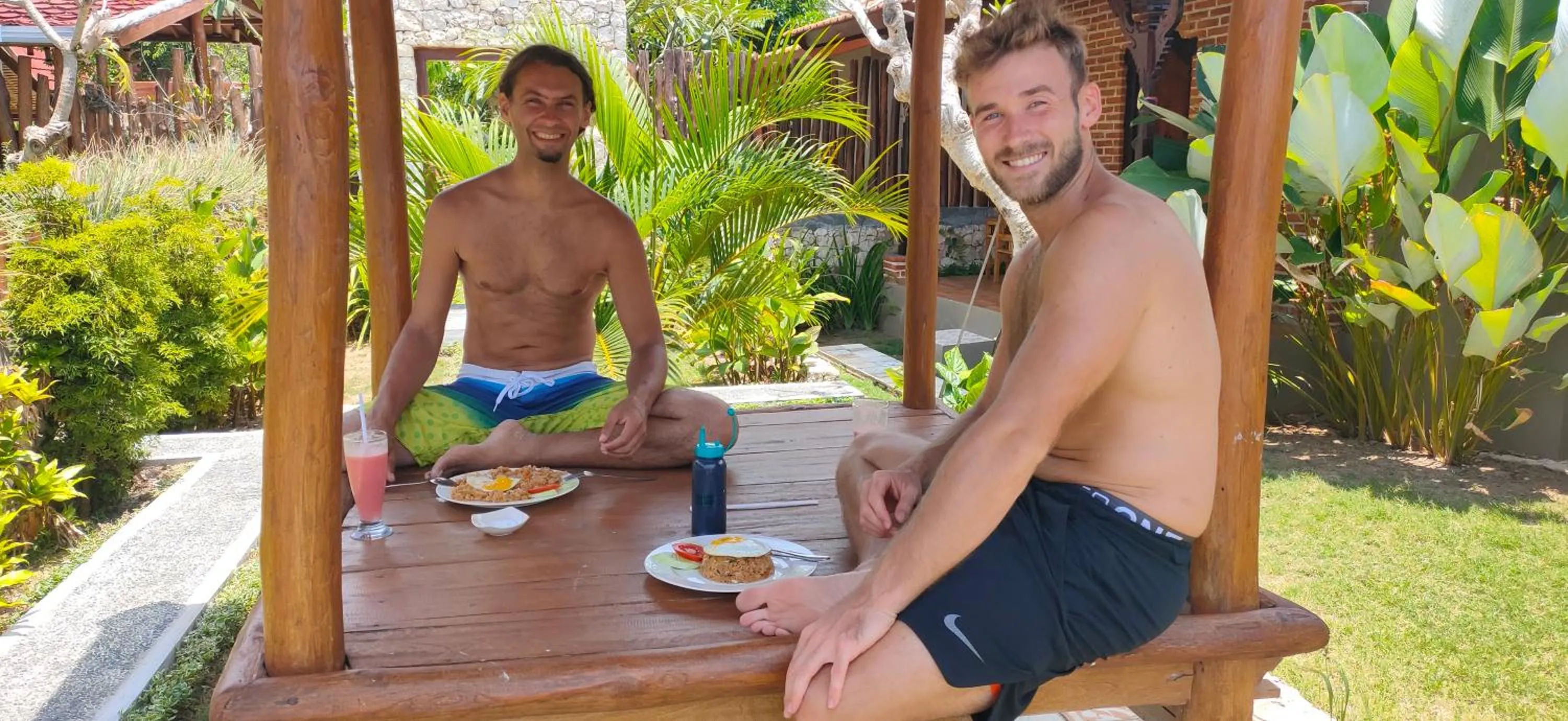 Restaurant/places to eat in Kepaon Gari Inn