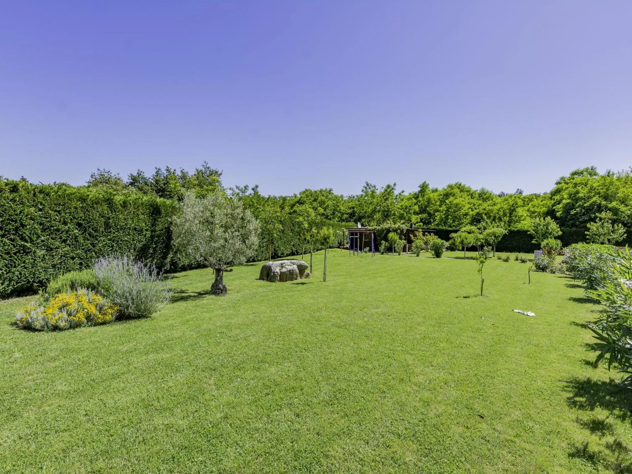 Garden in Adria Apartments