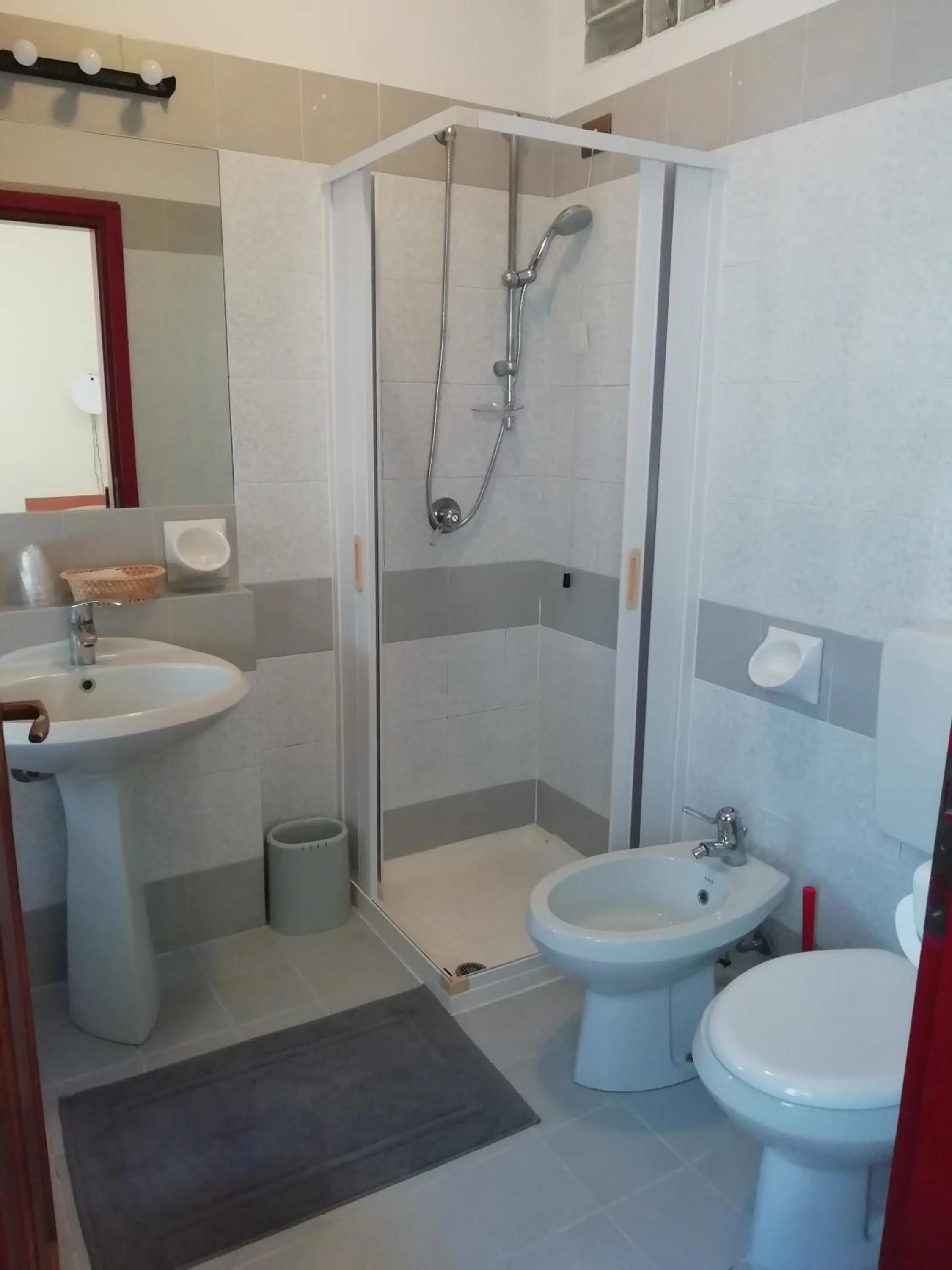 Shower in Hotel Rezia Valtellina