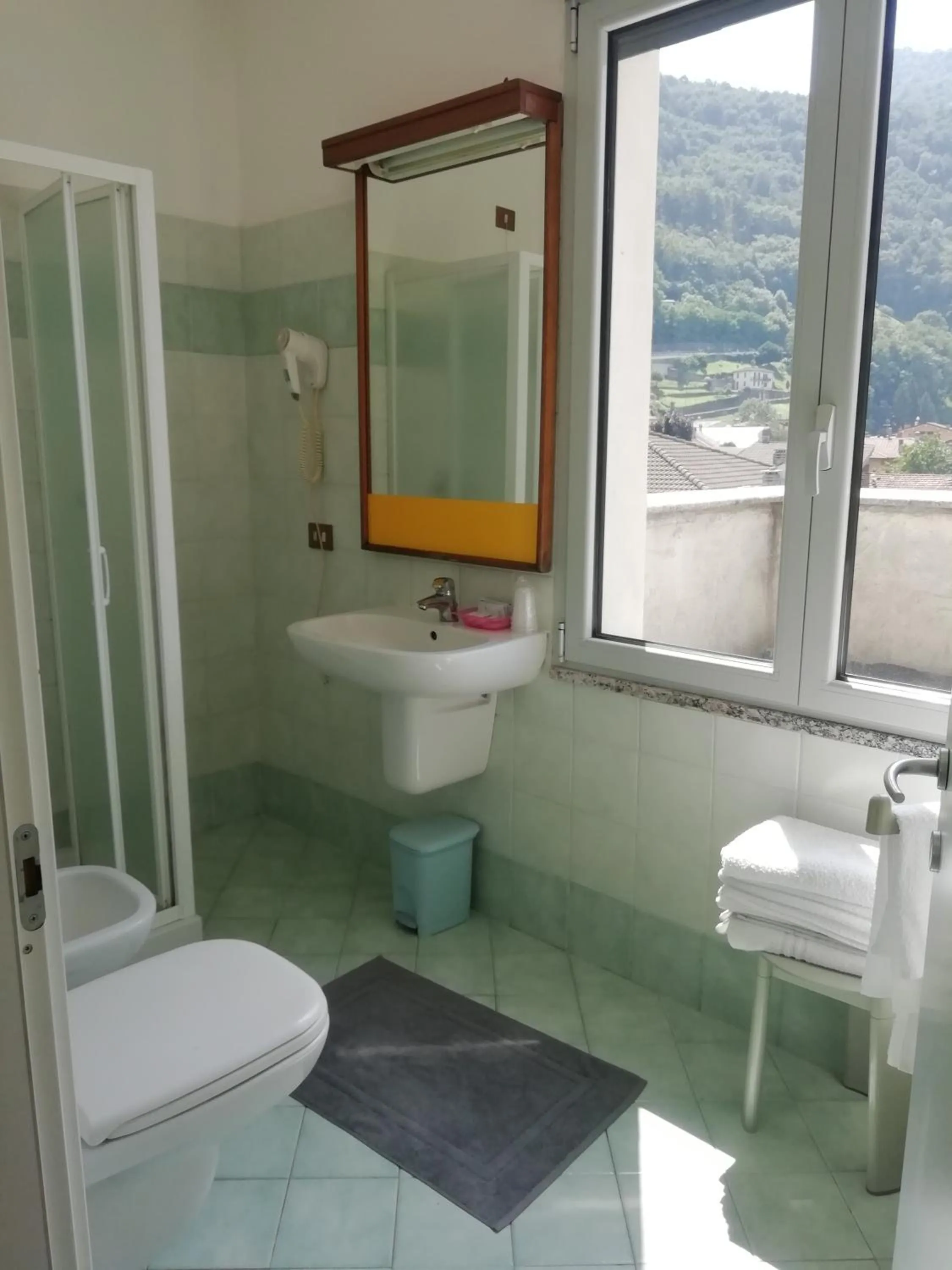 Bathroom in Hotel Rezia Valtellina