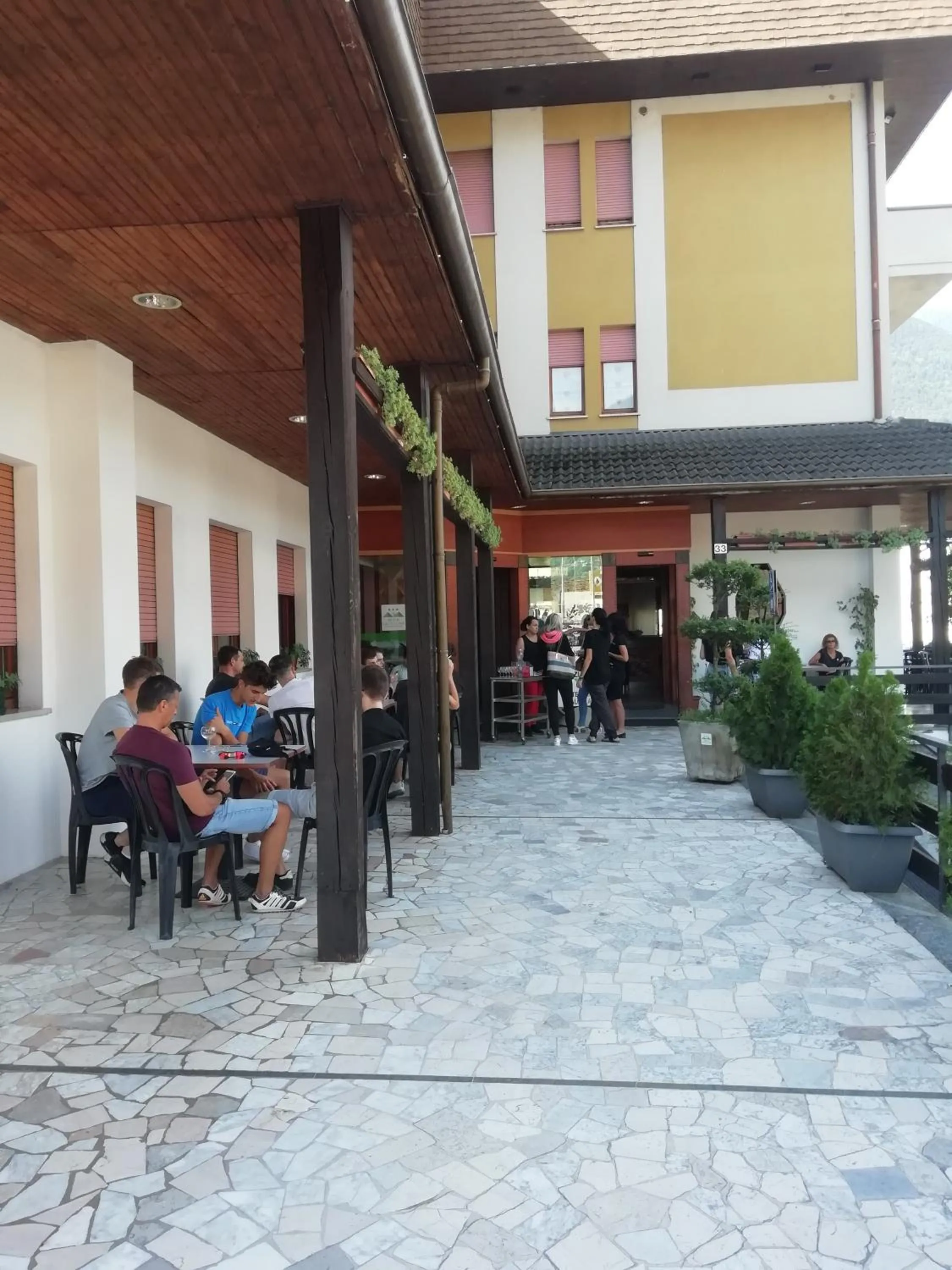 Patio in Hotel Rezia Valtellina