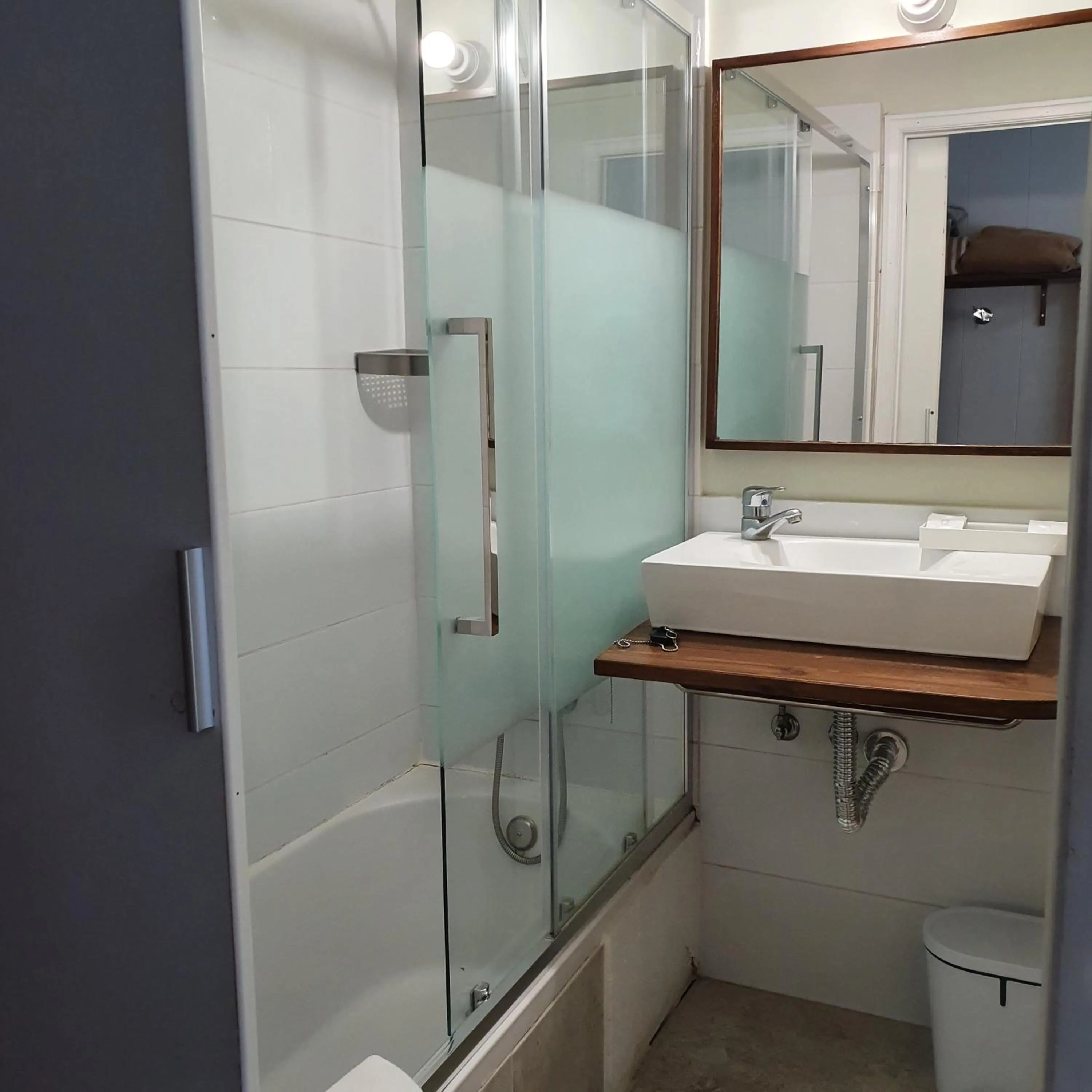 Bathroom in Hostal Riesco