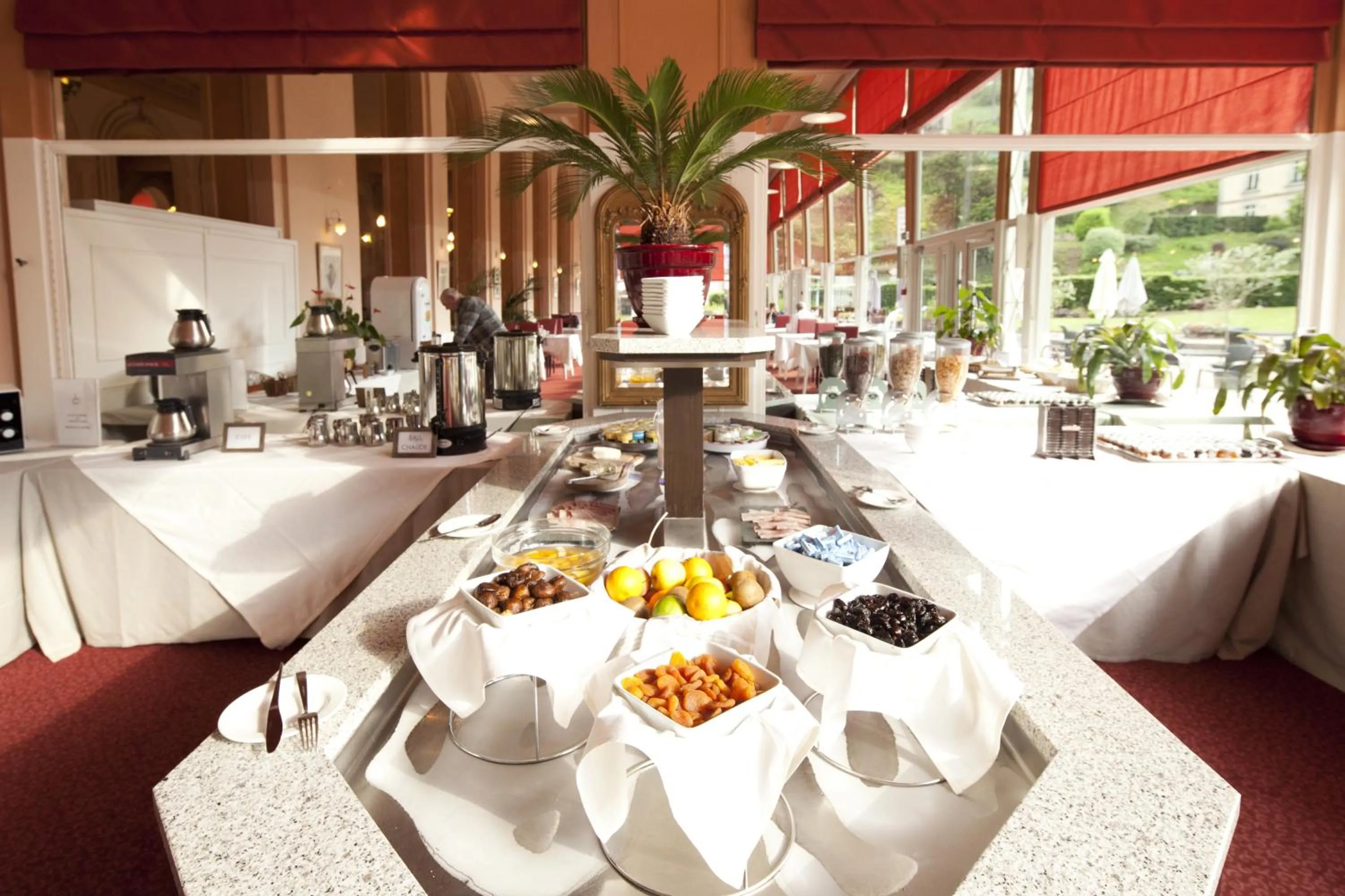 Restaurant/places to eat in Le Grand Hotel de Plombières by Popinns