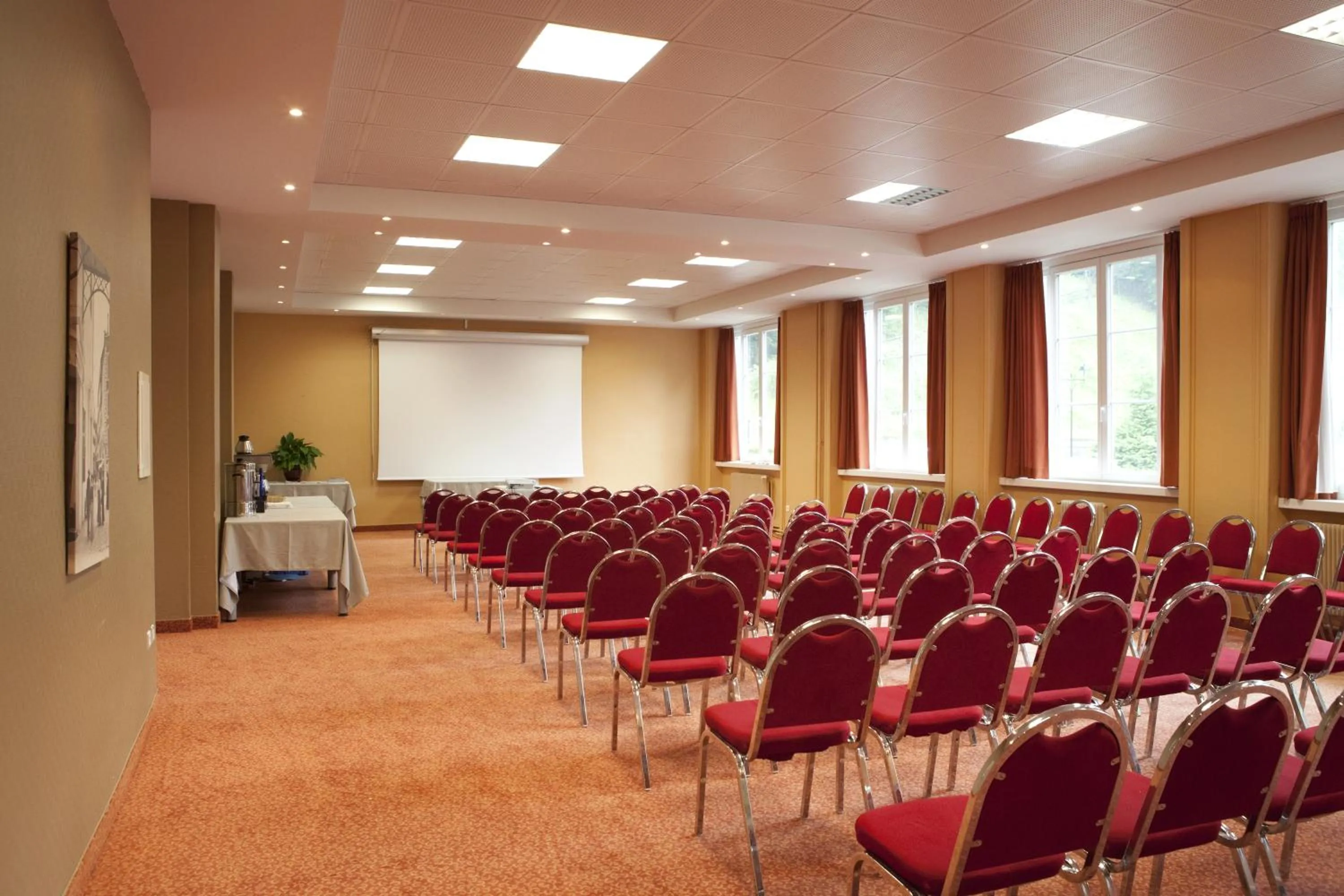 Area and facilities in Le Grand Hotel de Plombières by Popinns