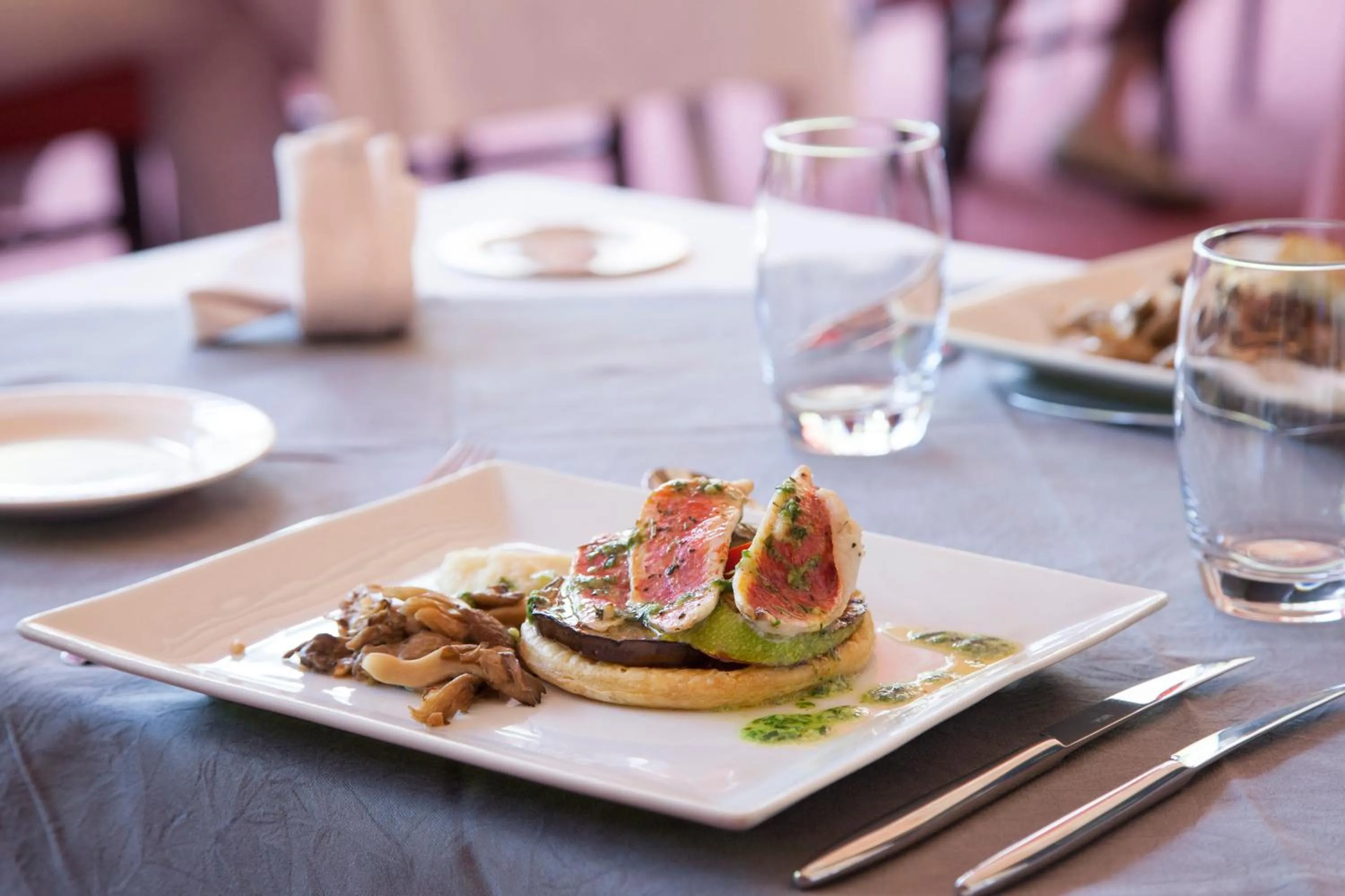 Restaurant/places to eat in Le Grand Hotel de Plombières by Popinns