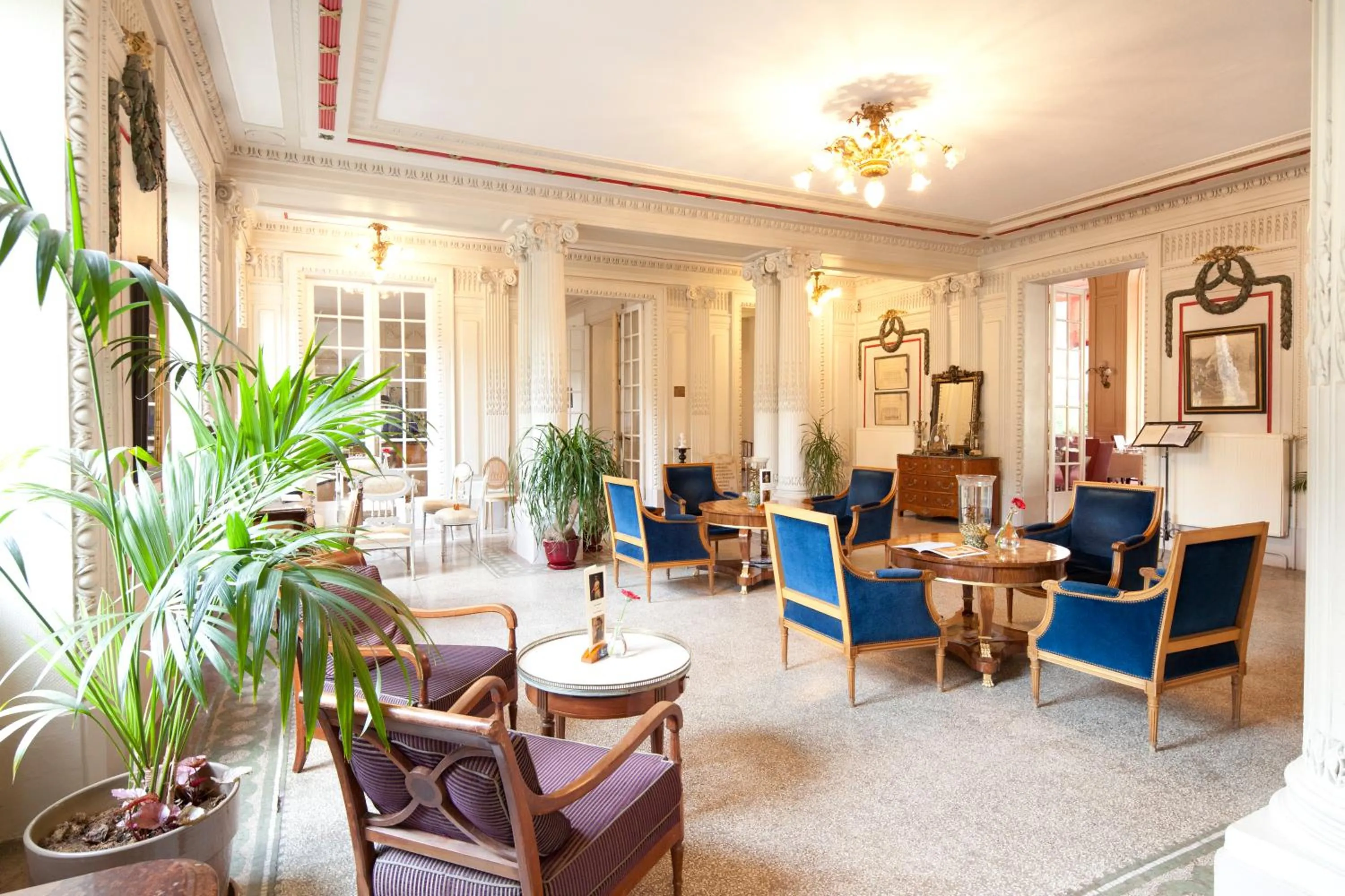 Le Grand Hotel de Plombières by Popinns