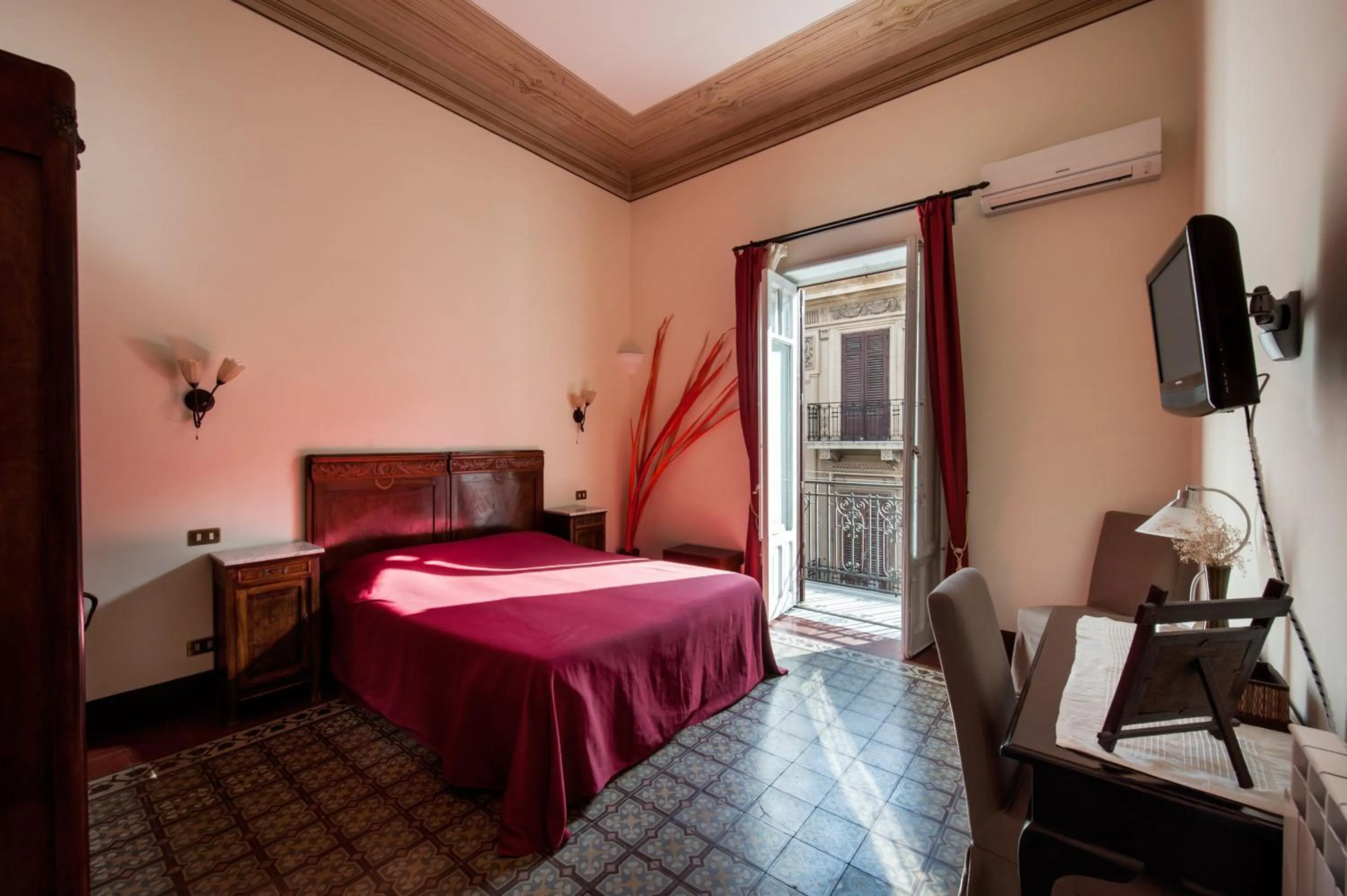 Double or Twin Room with Private External Bathroom - single occupancy in B&B Novecento