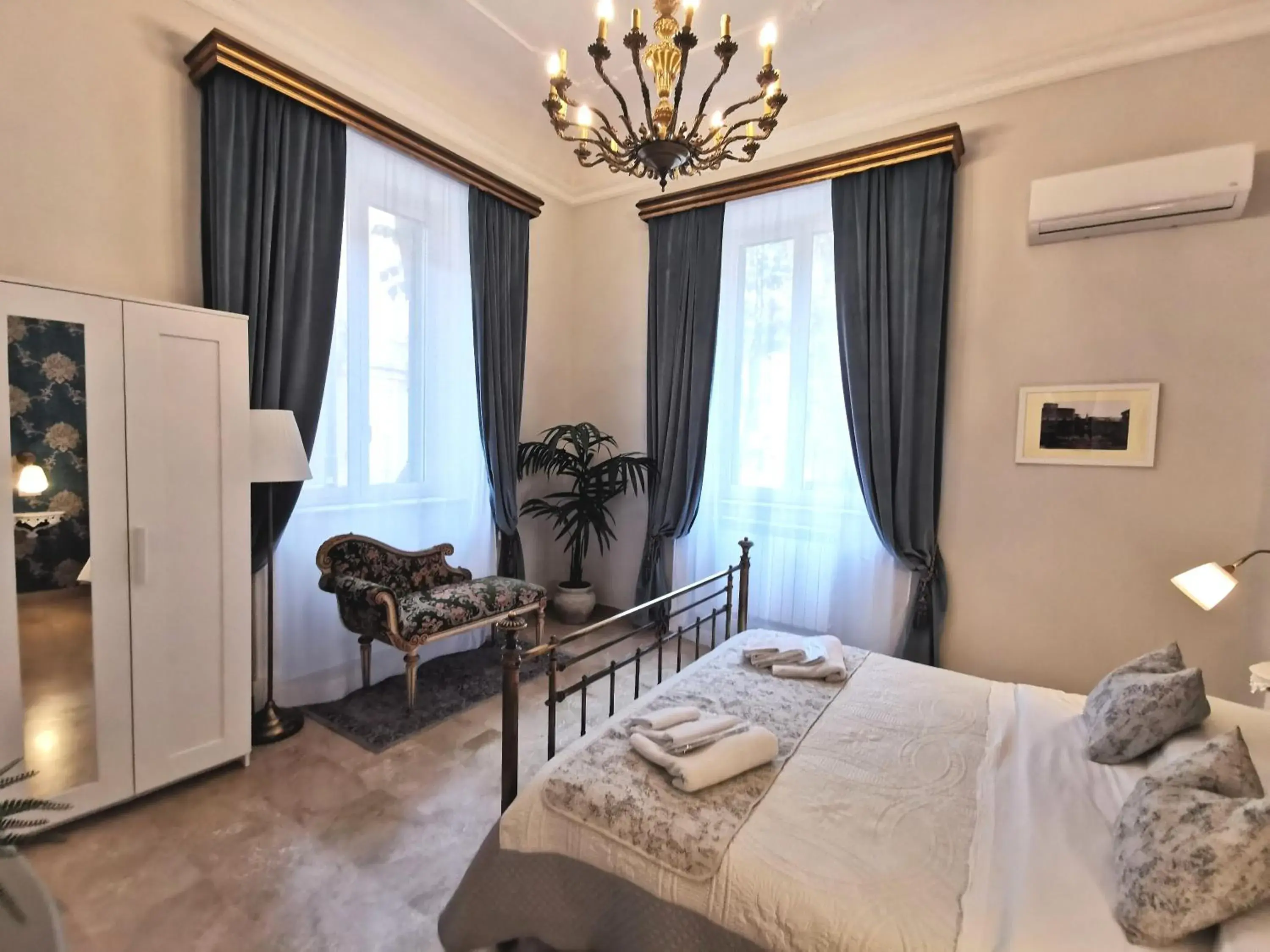 Standard Queen Room - single occupancy in Il galleone Standard Queen Room - single occupancy in Il galleone