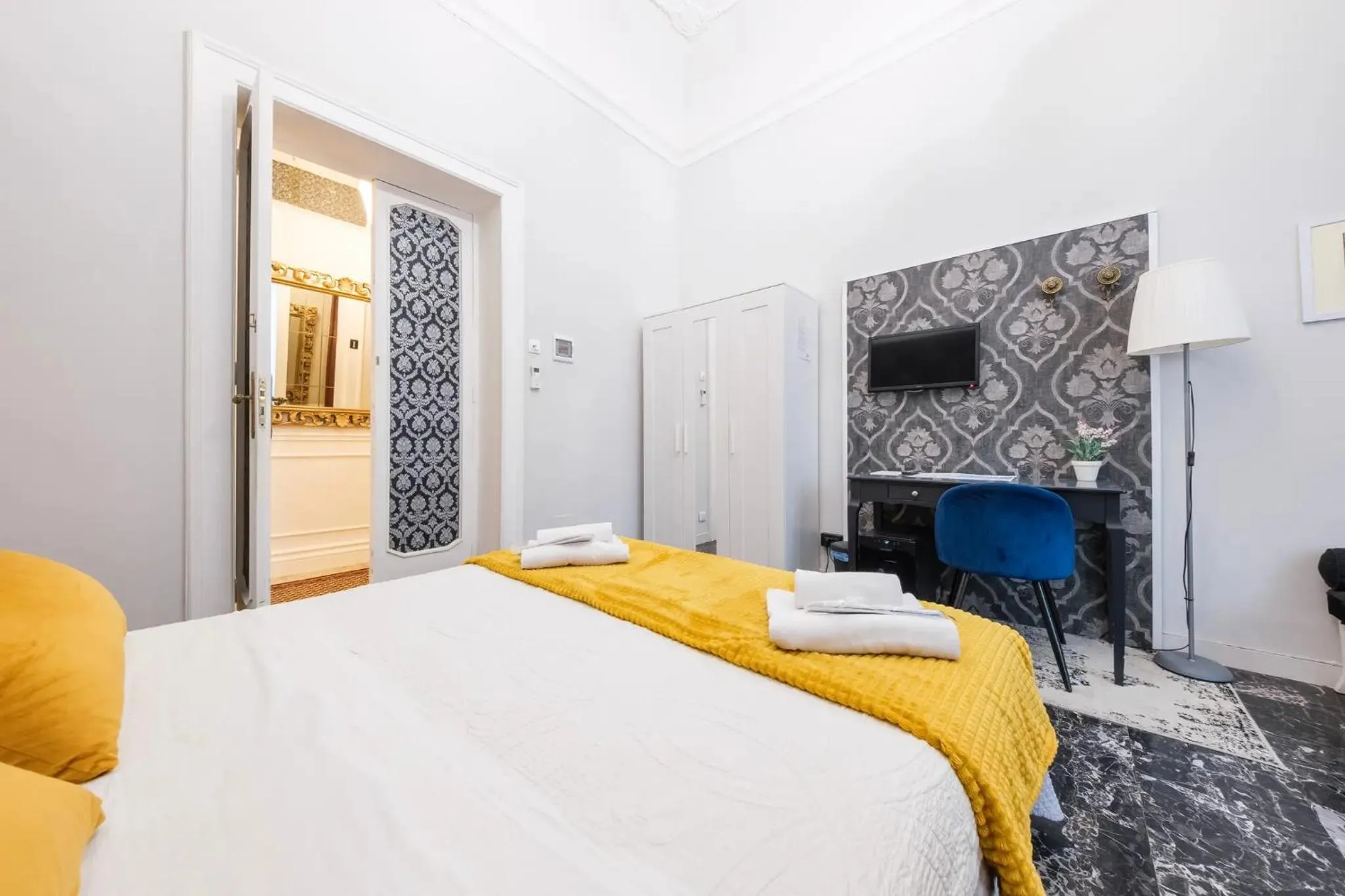 Photo of the whole room, Bed in Il galleone