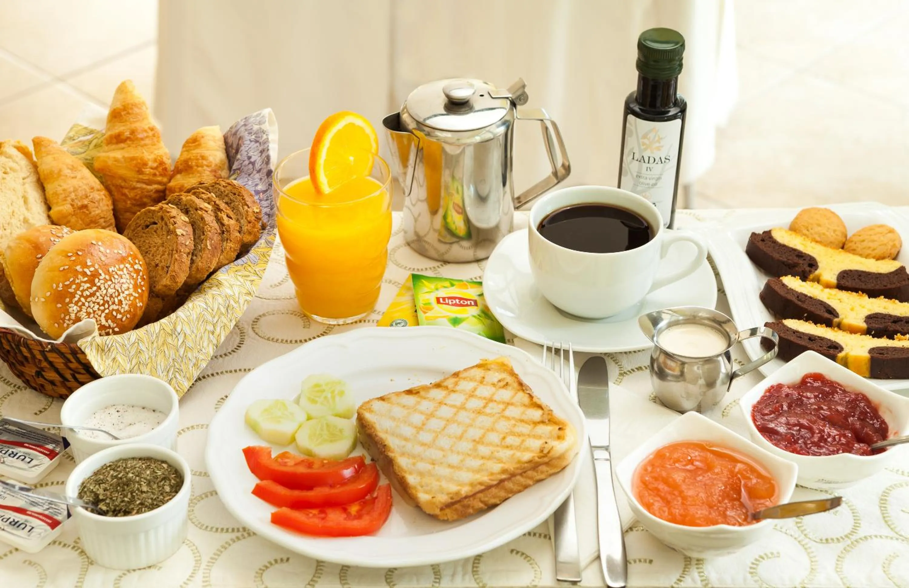 Continental breakfast in Minavra Hotel