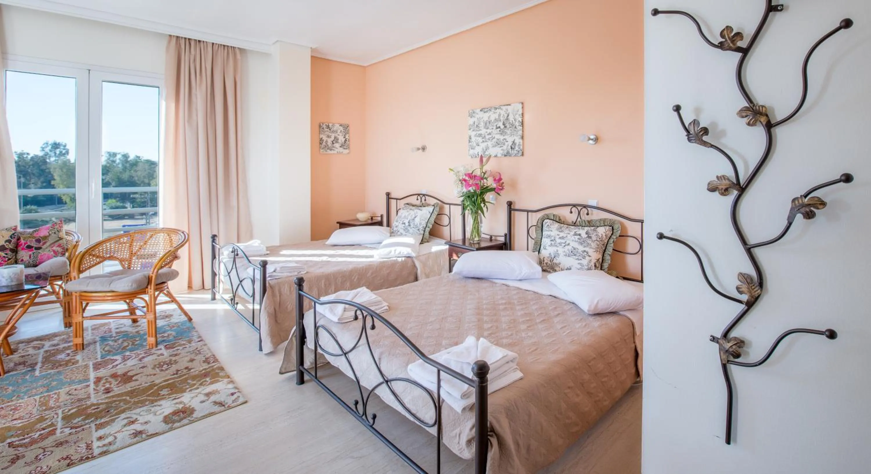 Photo of the whole room, Bed in Minavra Hotel