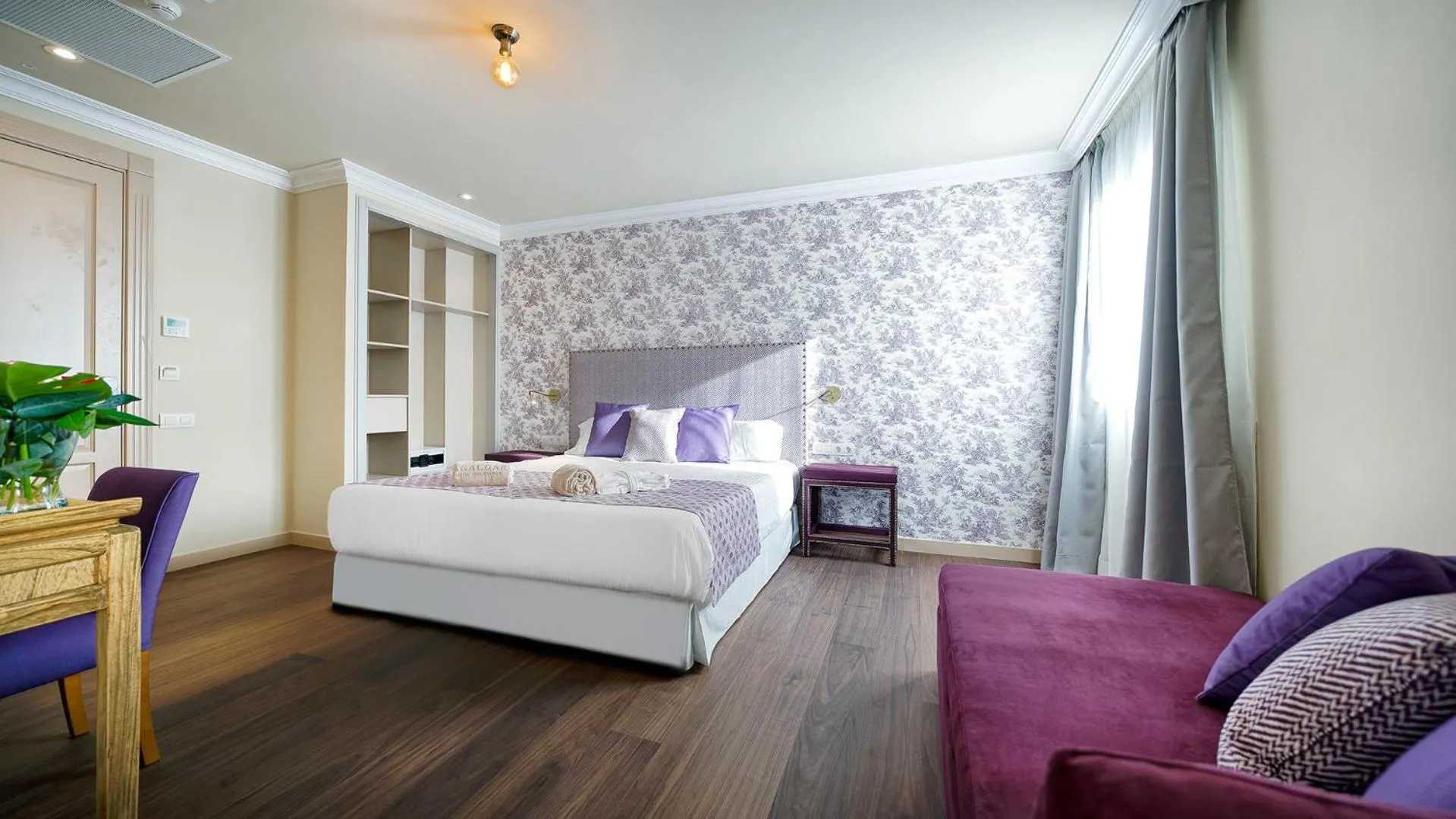 Bedroom, Bed in Hotel Emblemático Agáldar