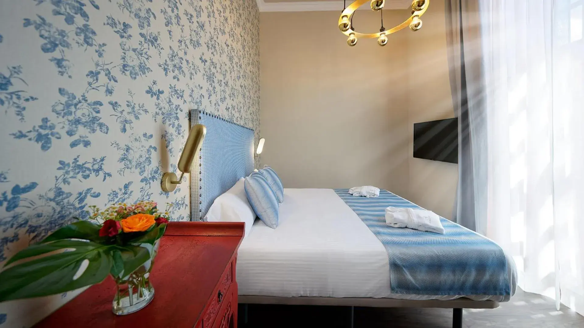 Bedroom, Bed in Hotel Emblemático Agáldar Bedroom, Bed in Hotel Emblemático Agáldar