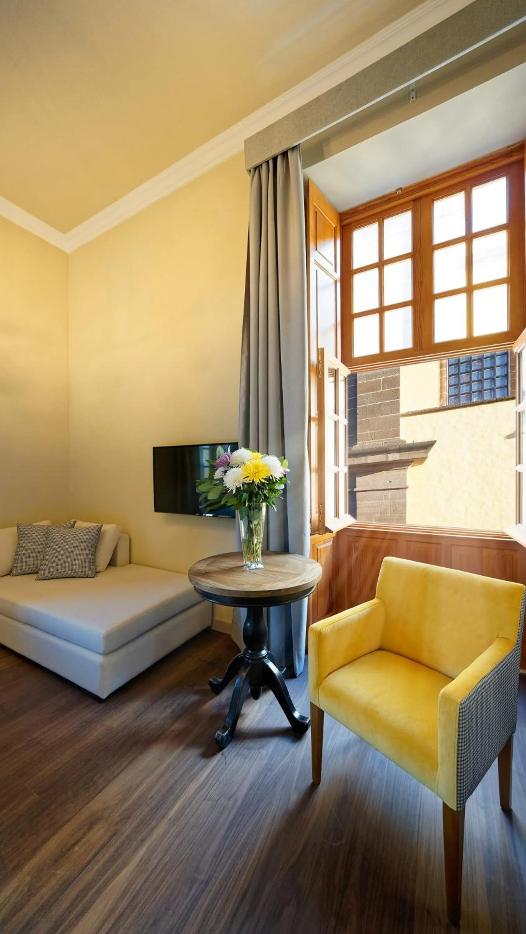 Bedroom in Hotel Emblemático Agáldar