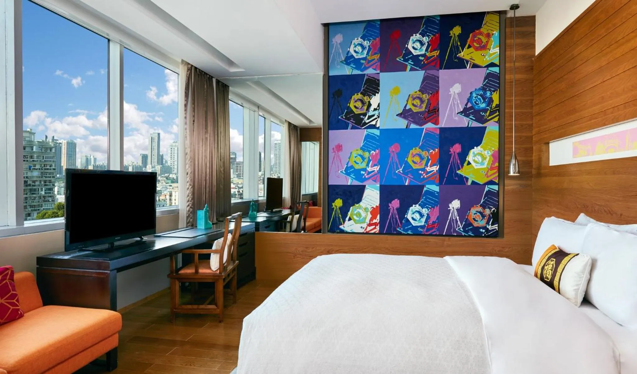 Photo of the whole room, Bed in Hotel Indigo Xiamen Harbour by IHG