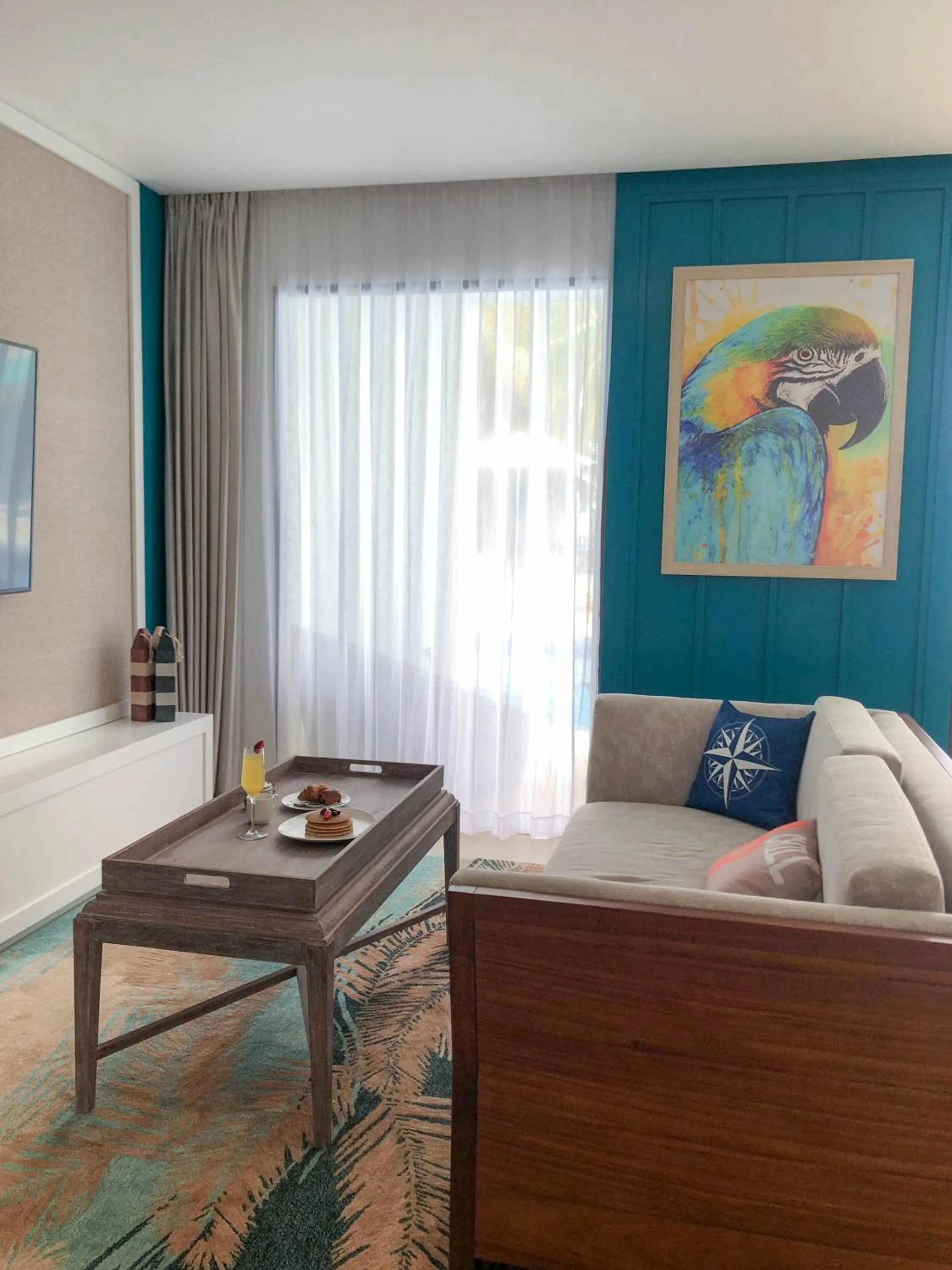 Living room in Margaritaville Island Reserve Riviera Cancún - A Karisma All-Inclusive Experience for All