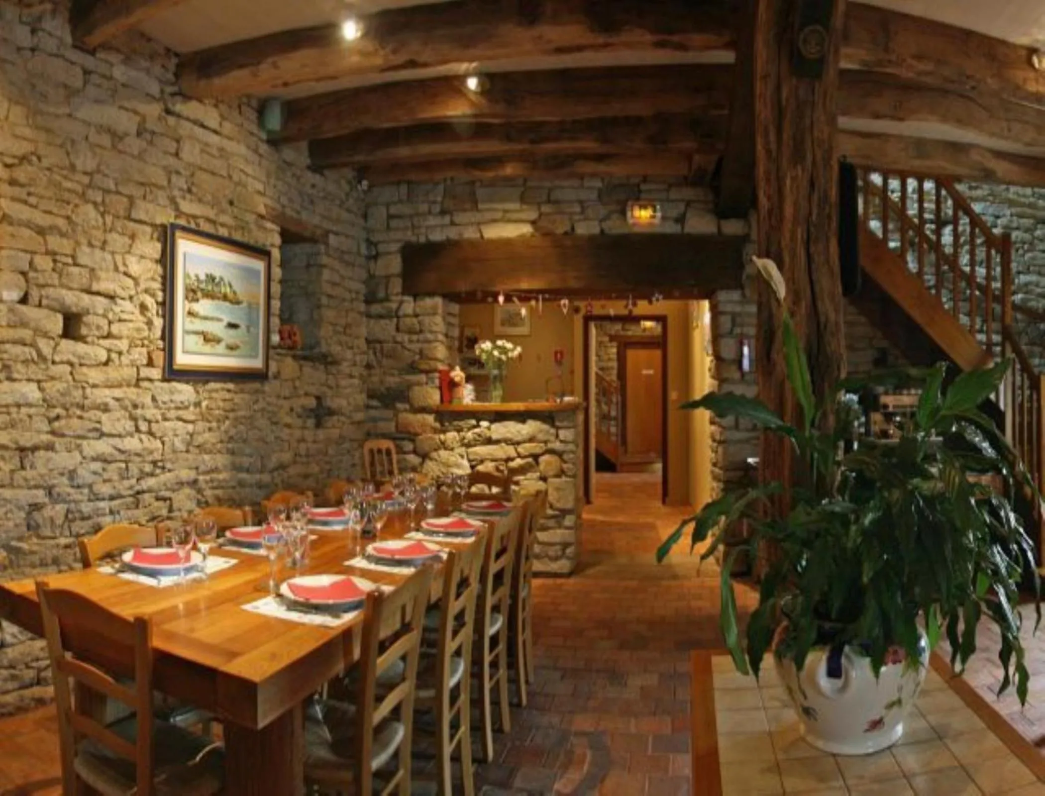 Restaurant/places to eat in Auberge Saint Hernin