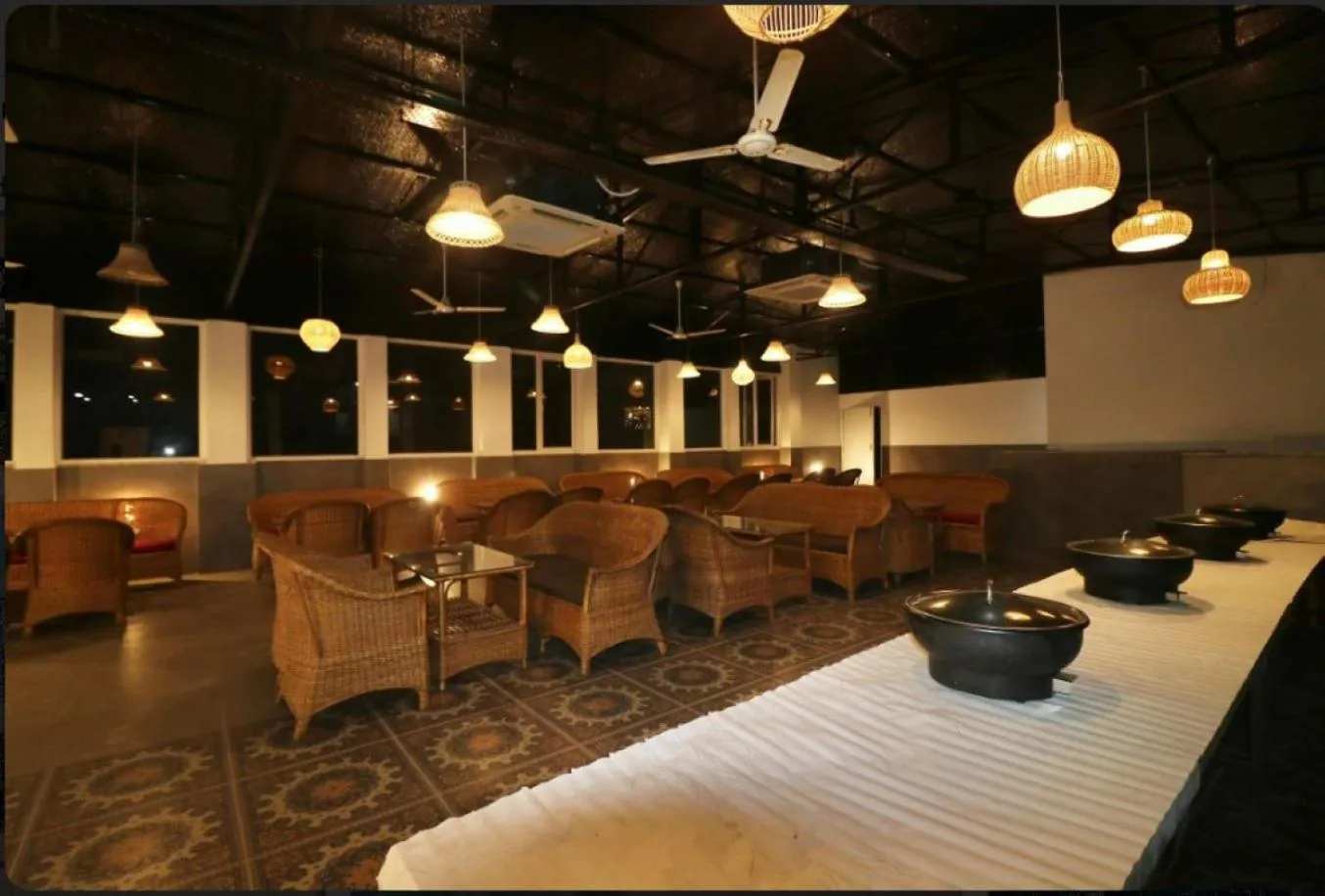 Restaurant/places to eat in Grand Legacy Beacon, Dehradun