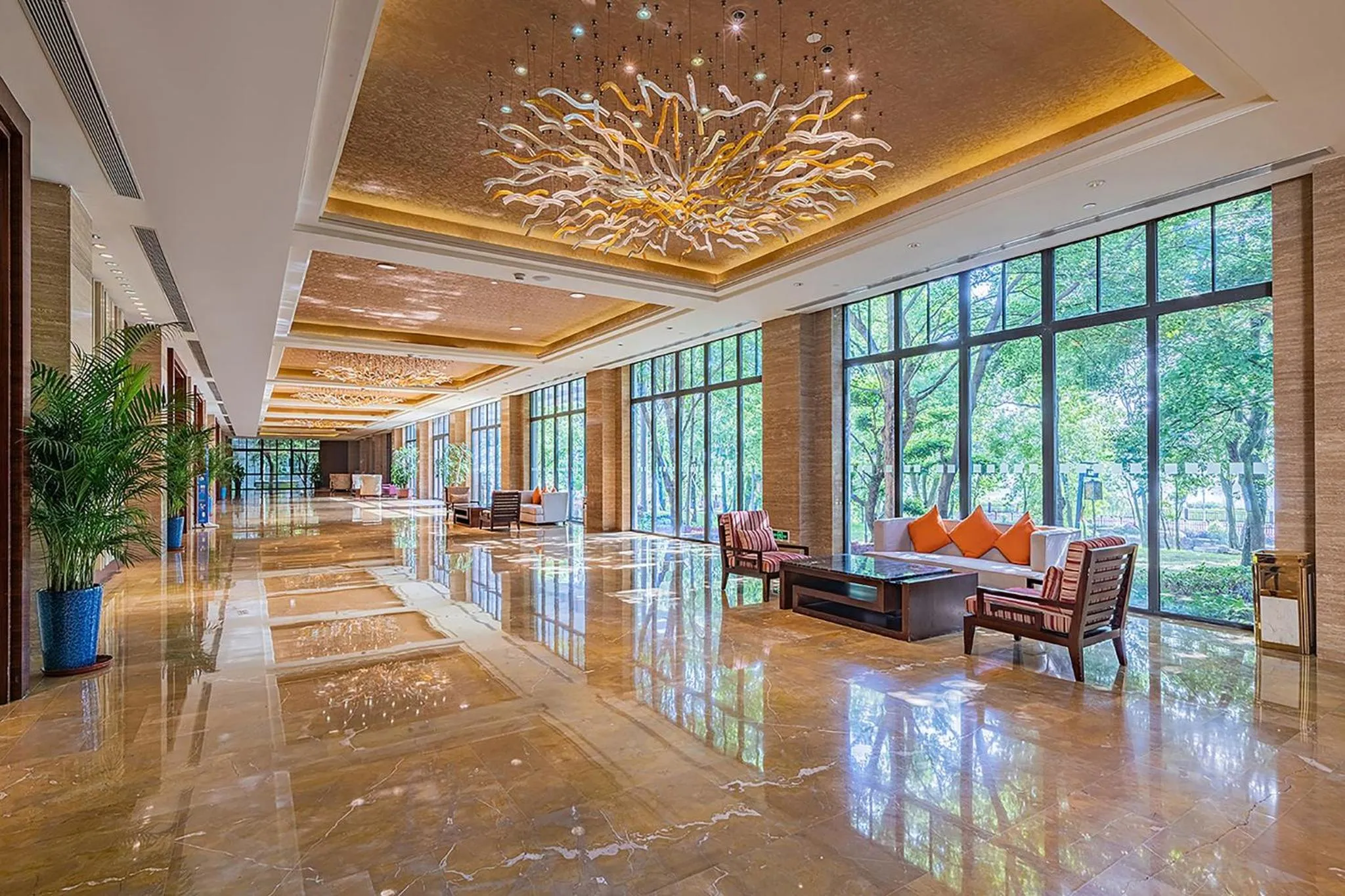 Meeting/conference room in Holiday Inn Resort Chaohu Hot Spring by IHG