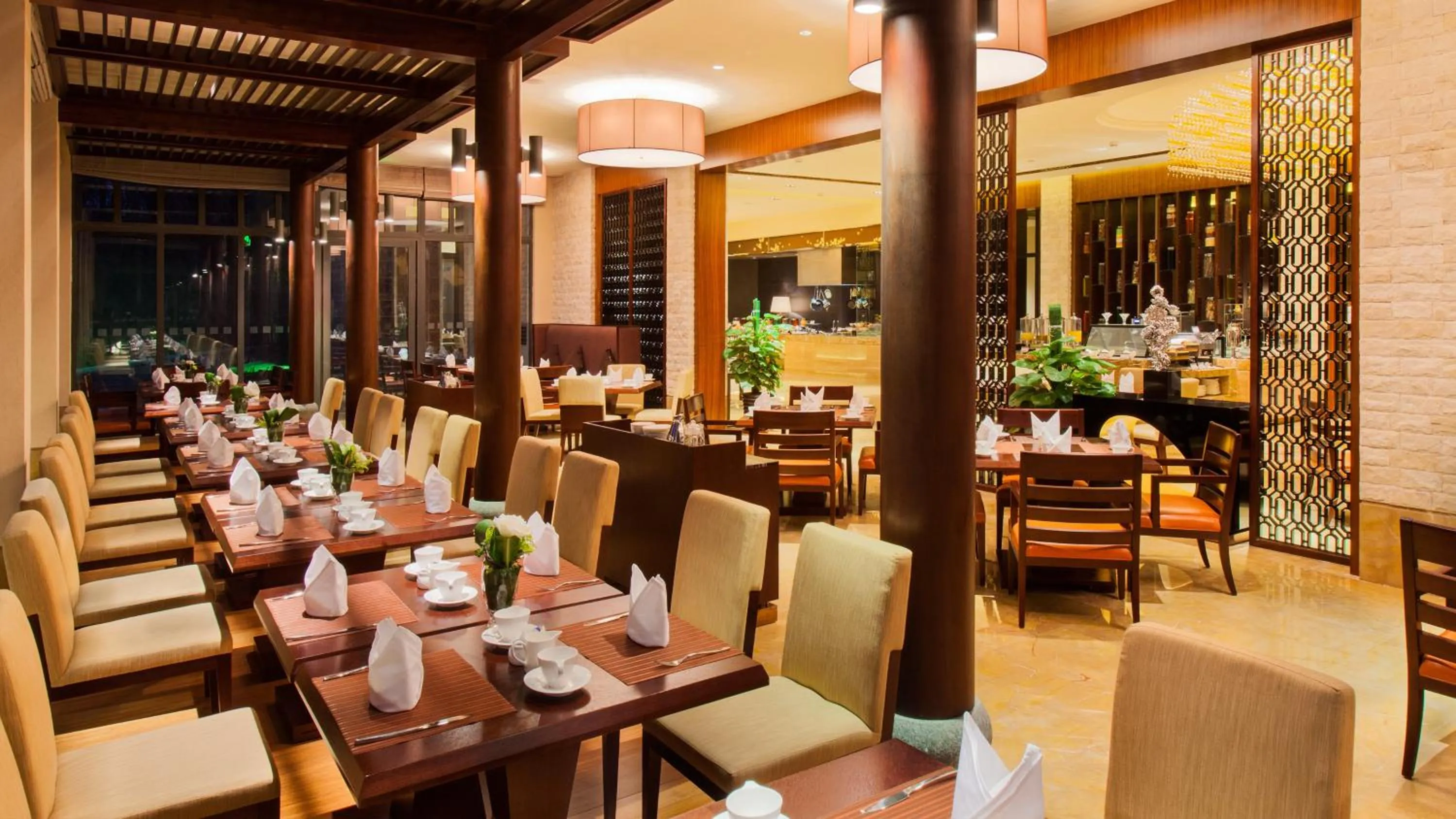 Restaurant/places to eat in Holiday Inn Resort Chaohu Hot Spring by IHG