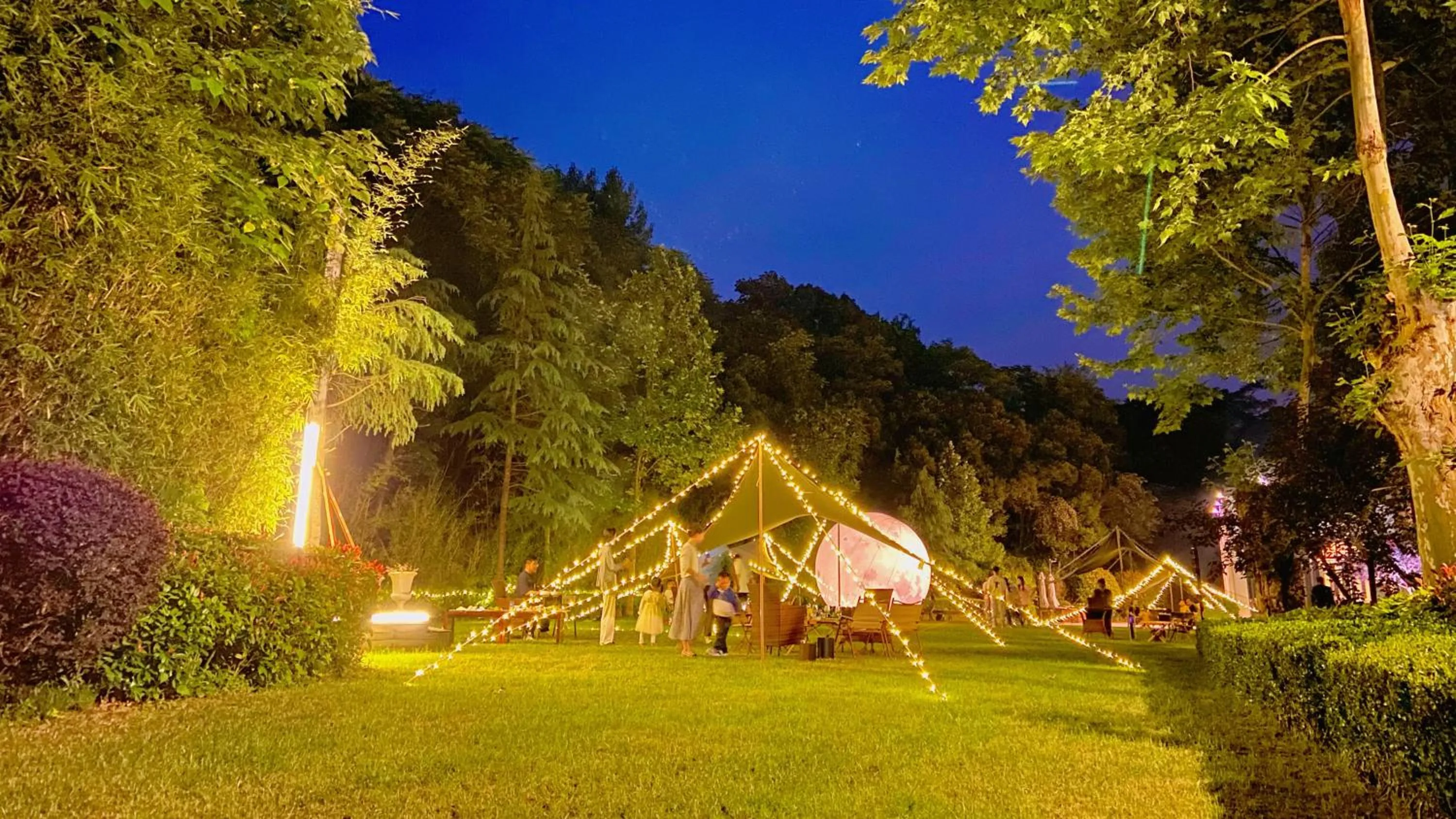 Lounge or bar in Holiday Inn Resort Chaohu Hot Spring by IHG