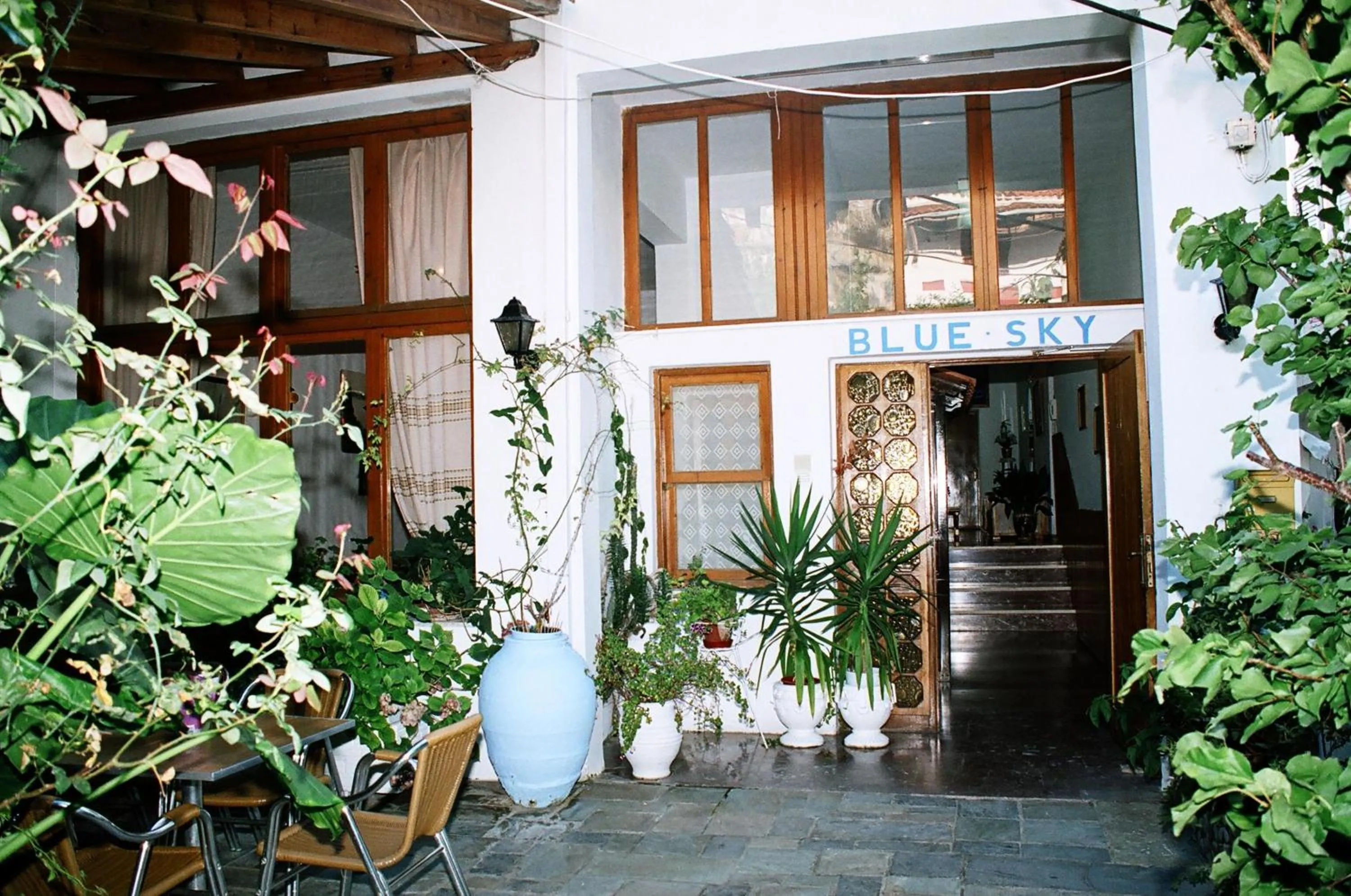 Facade/entrance in Blue Sky
