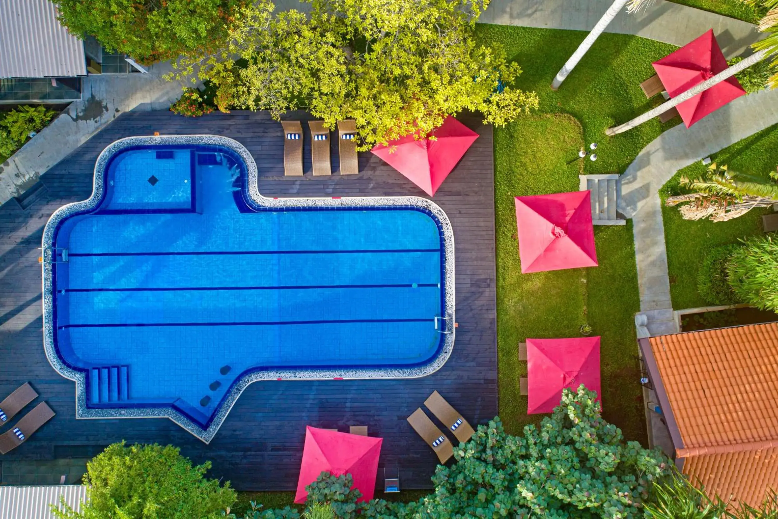 Swimming pool in Chaarya Resort & Spa Swimming pool in Chaarya Resort & Spa