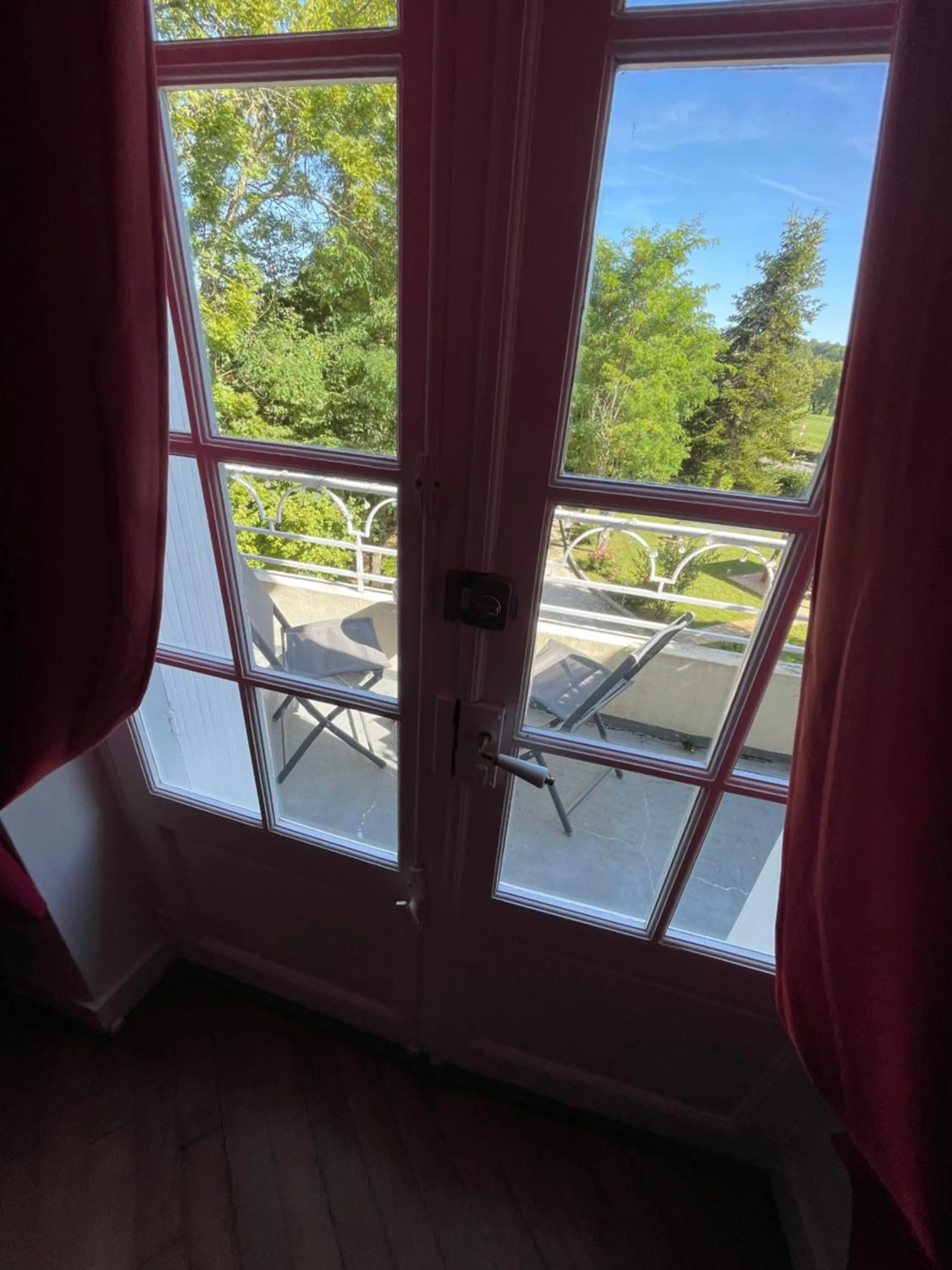 Vue du Château d'Excideuil en chambres