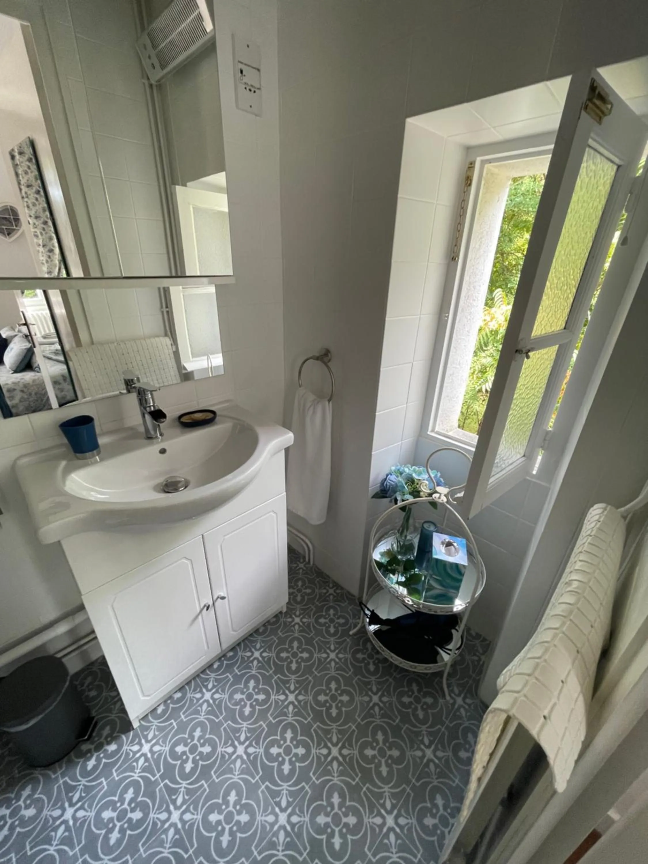 Vue du Château d'Excideuil en chambres