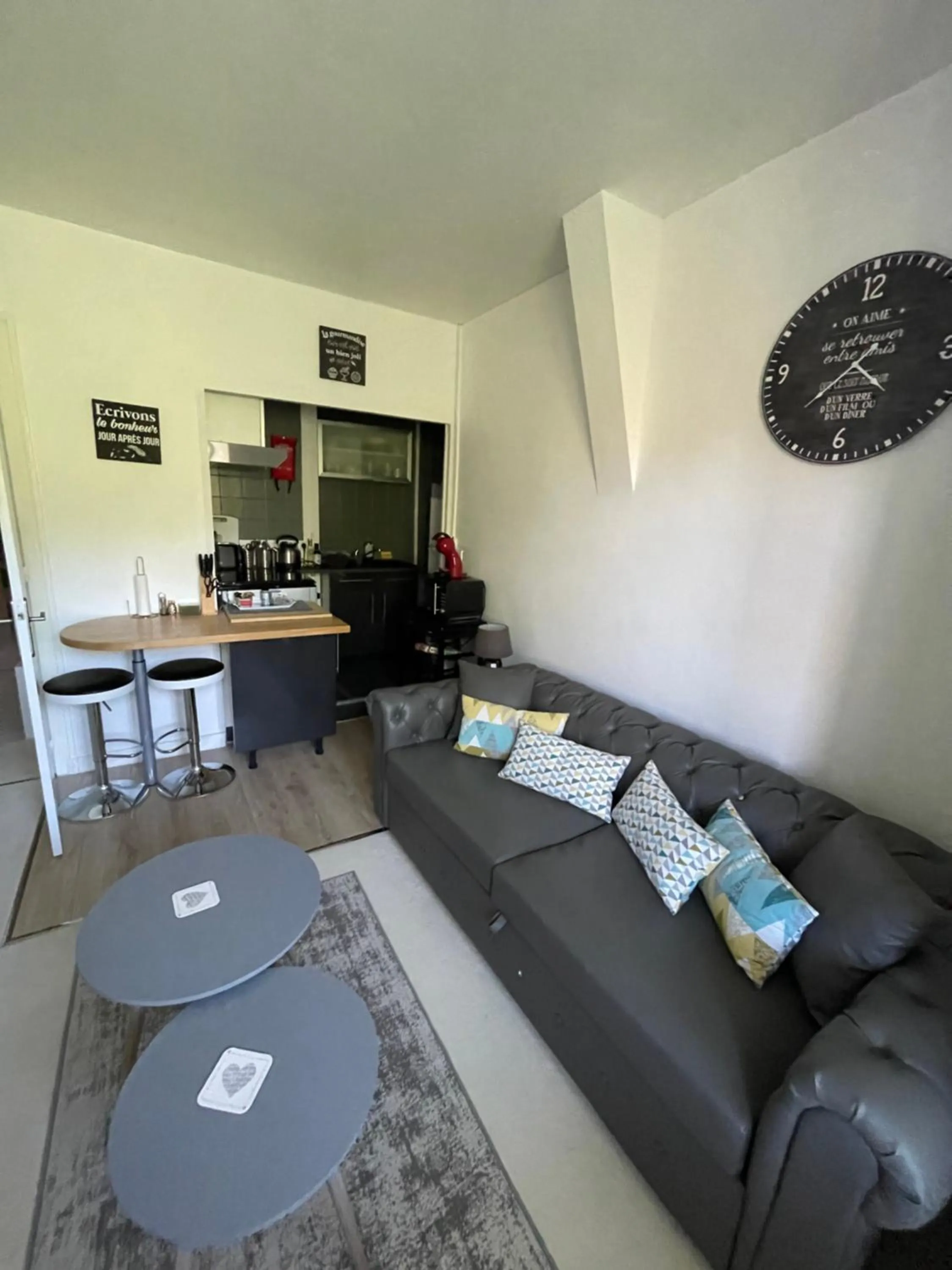 Vue du Château d'Excideuil en chambres