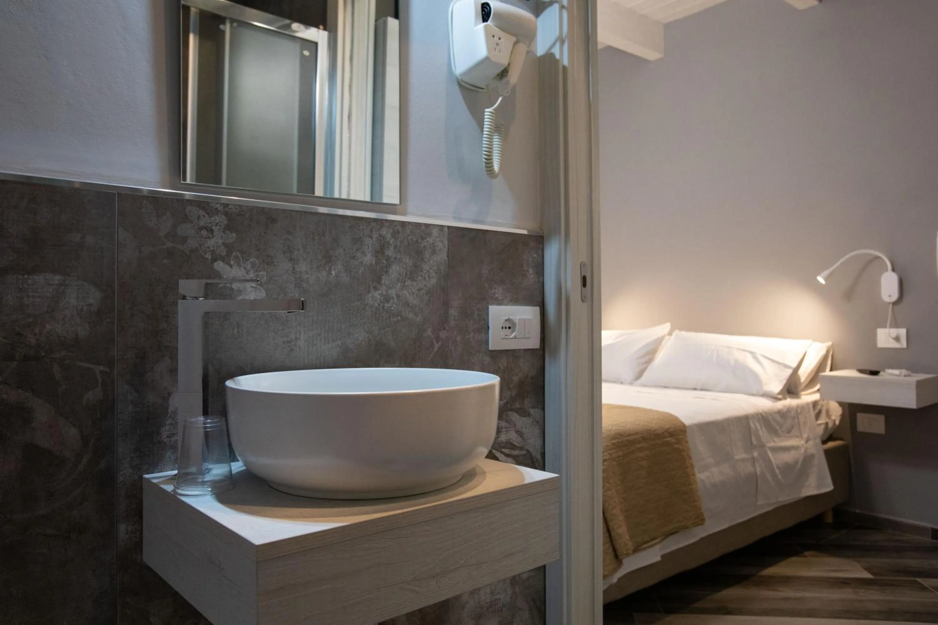 Bathroom, Bed in AL 54 Accommodation