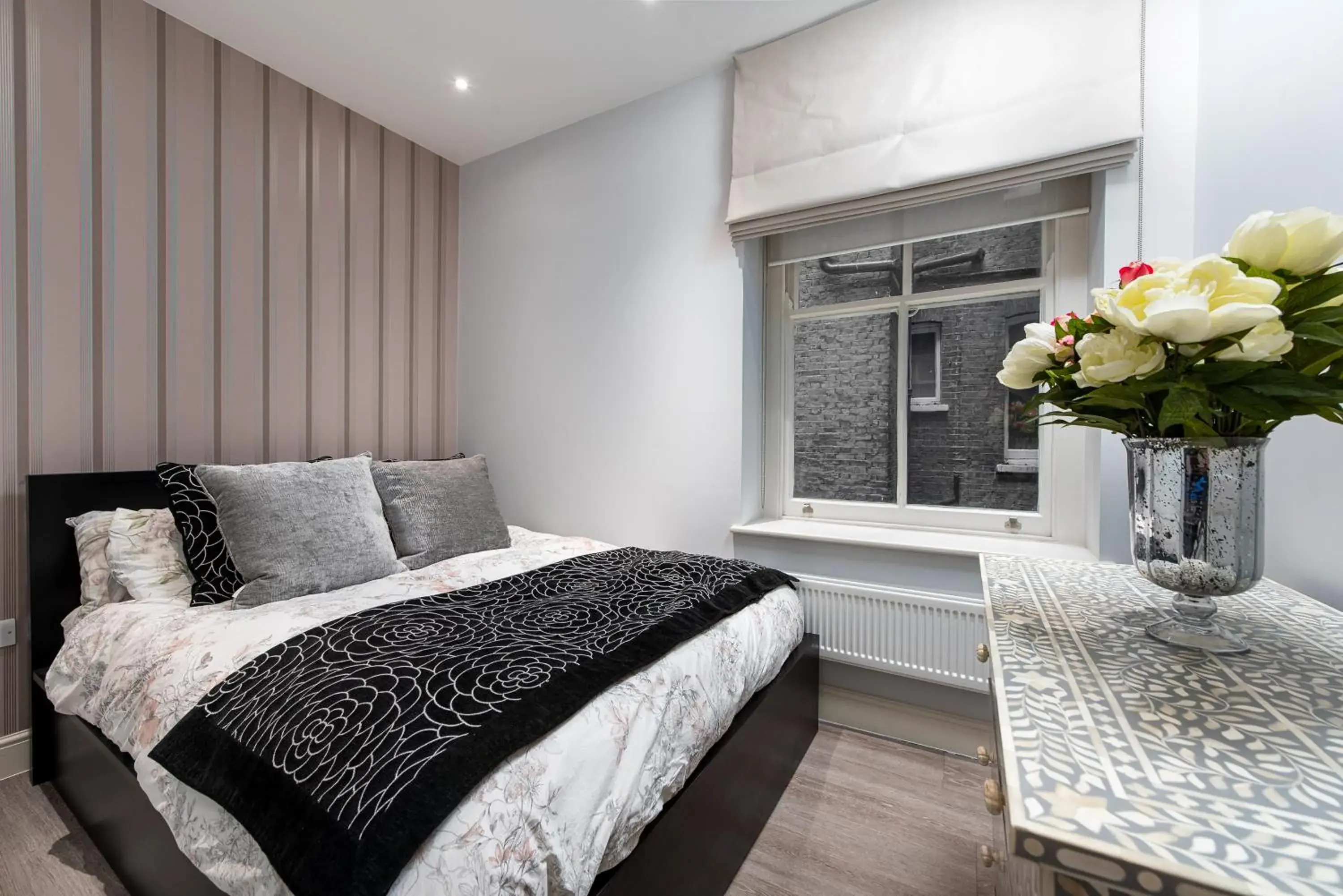 Two-Bedroom Apartment in Beaufort Mansions , Chelsea Two-Bedroom Apartment in Beaufort Mansions , Chelsea