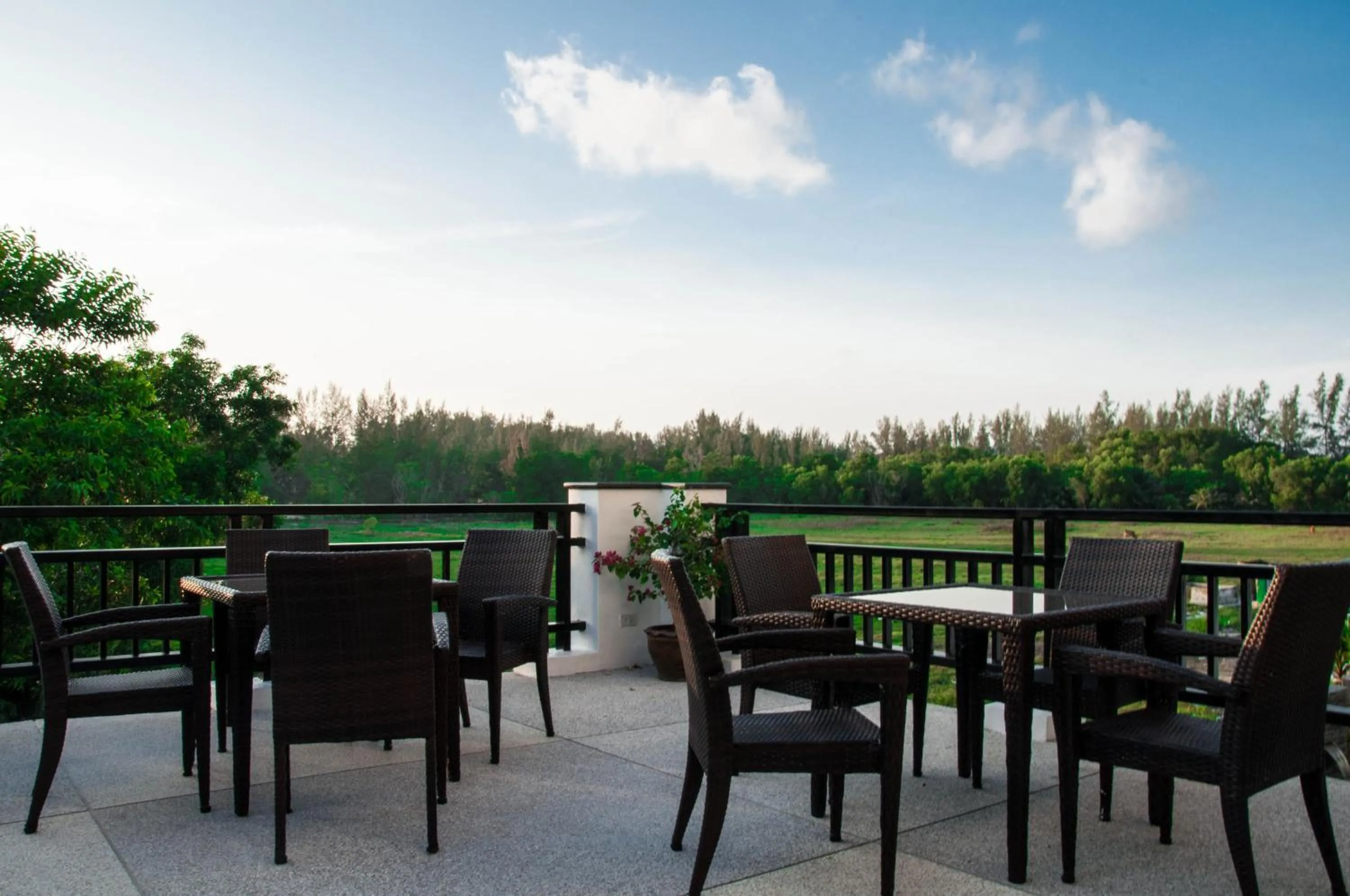 Restaurant/places to eat in Amin Resort