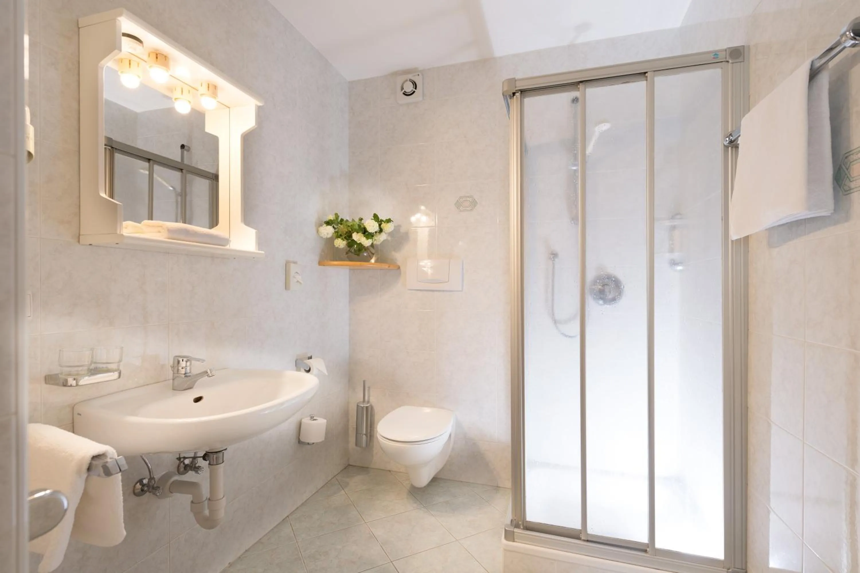 Bathroom in Apartm. & BB Ferienidylle Gstrein