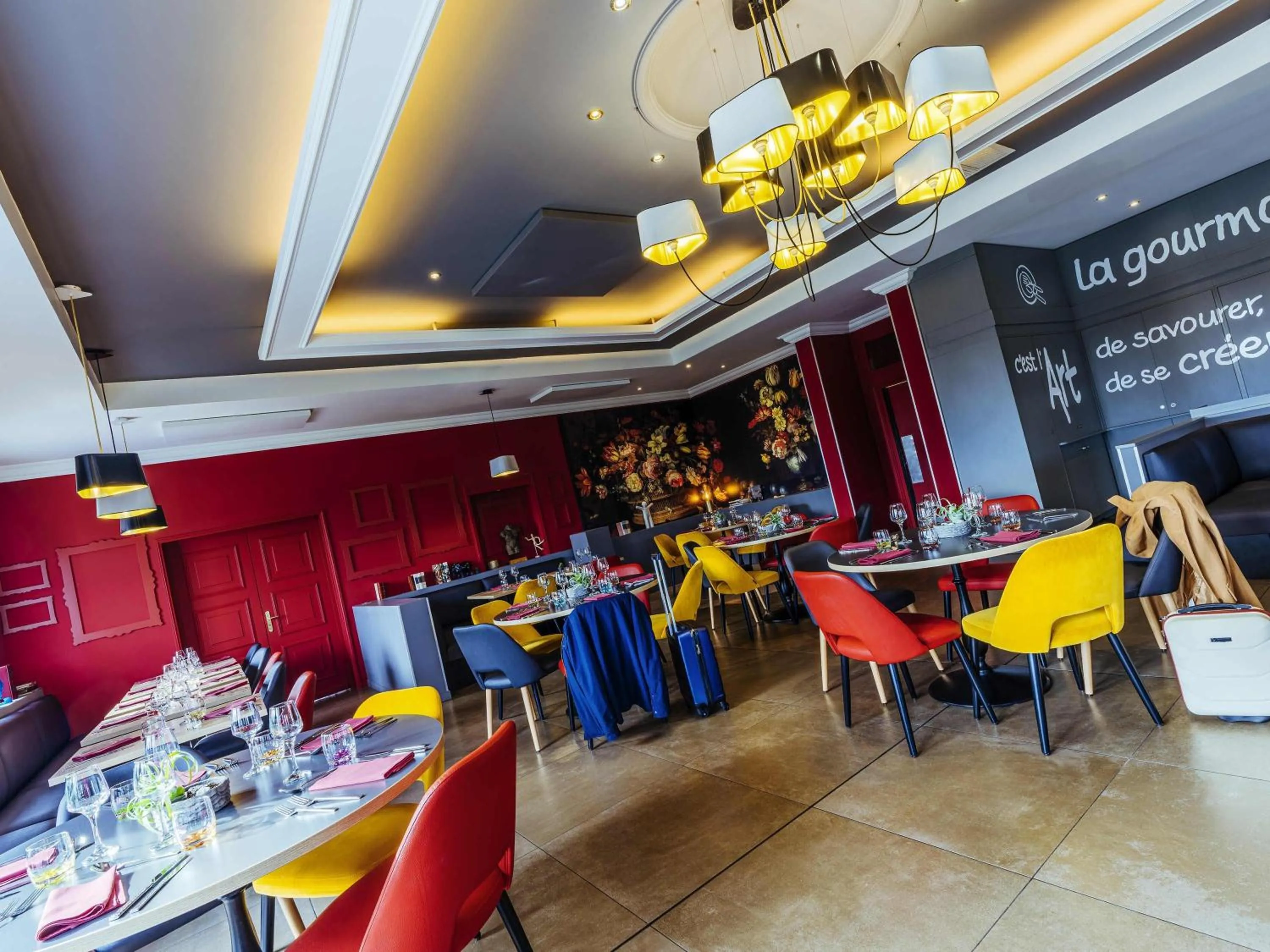 Restaurant/places to eat in ibis Styles Douai Gare Gayant Expo