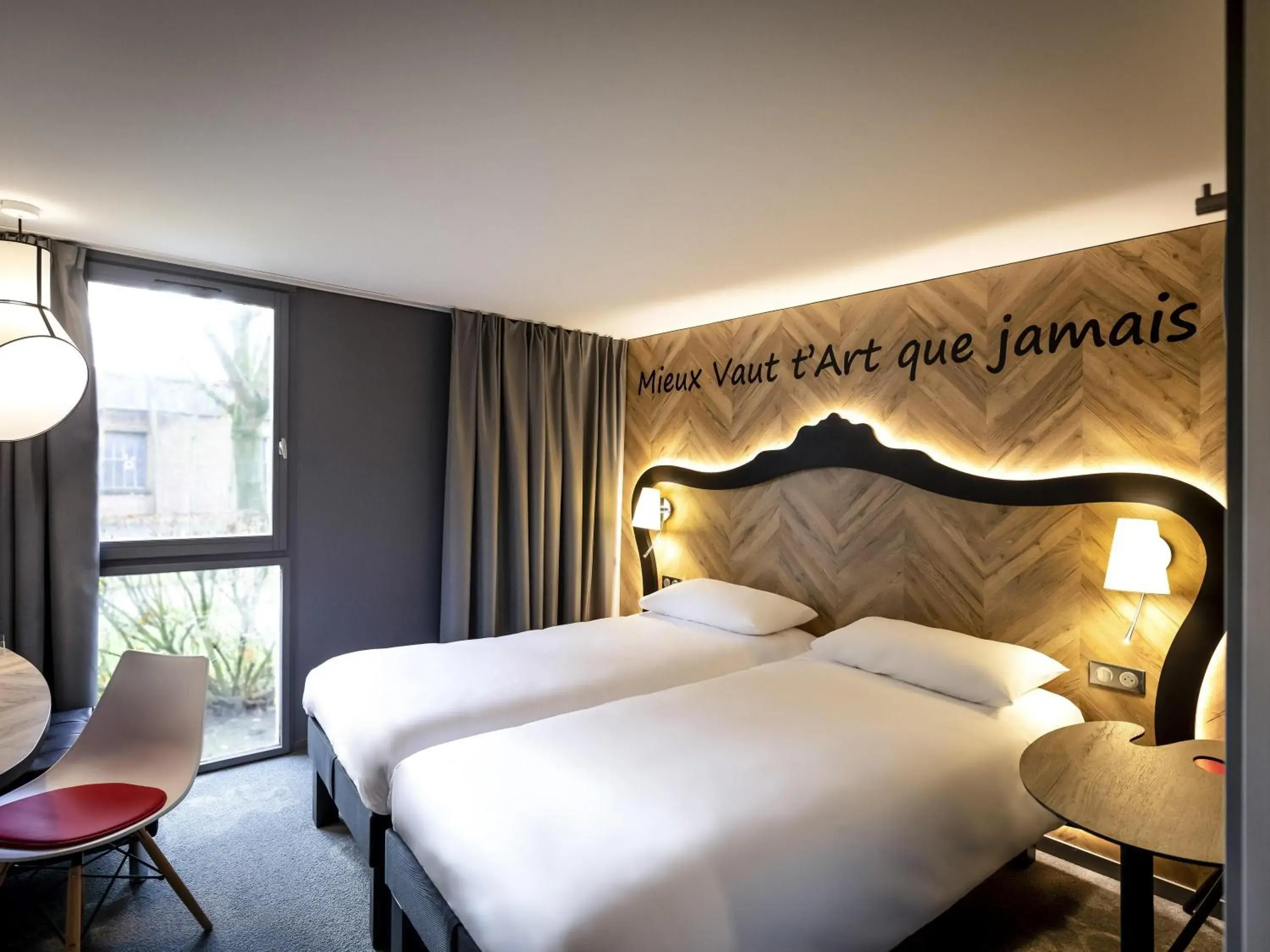 Bedroom, Bed in ibis Styles Douai Gare Gayant Expo Bedroom, Bed in ibis Styles Douai Gare Gayant Expo