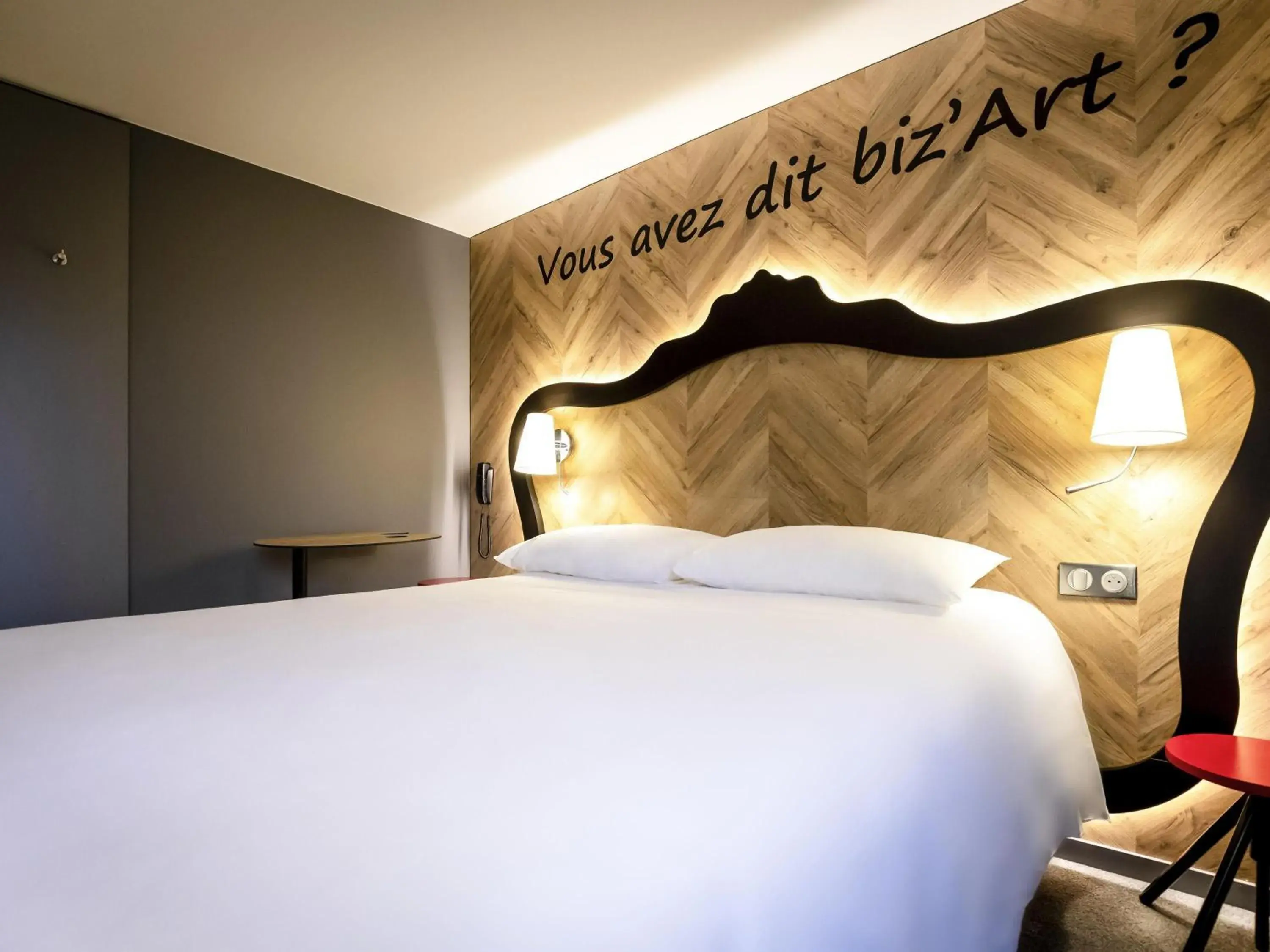 Bedroom, Bed in ibis Styles Douai Gare Gayant Expo Bedroom, Bed in ibis Styles Douai Gare Gayant Expo