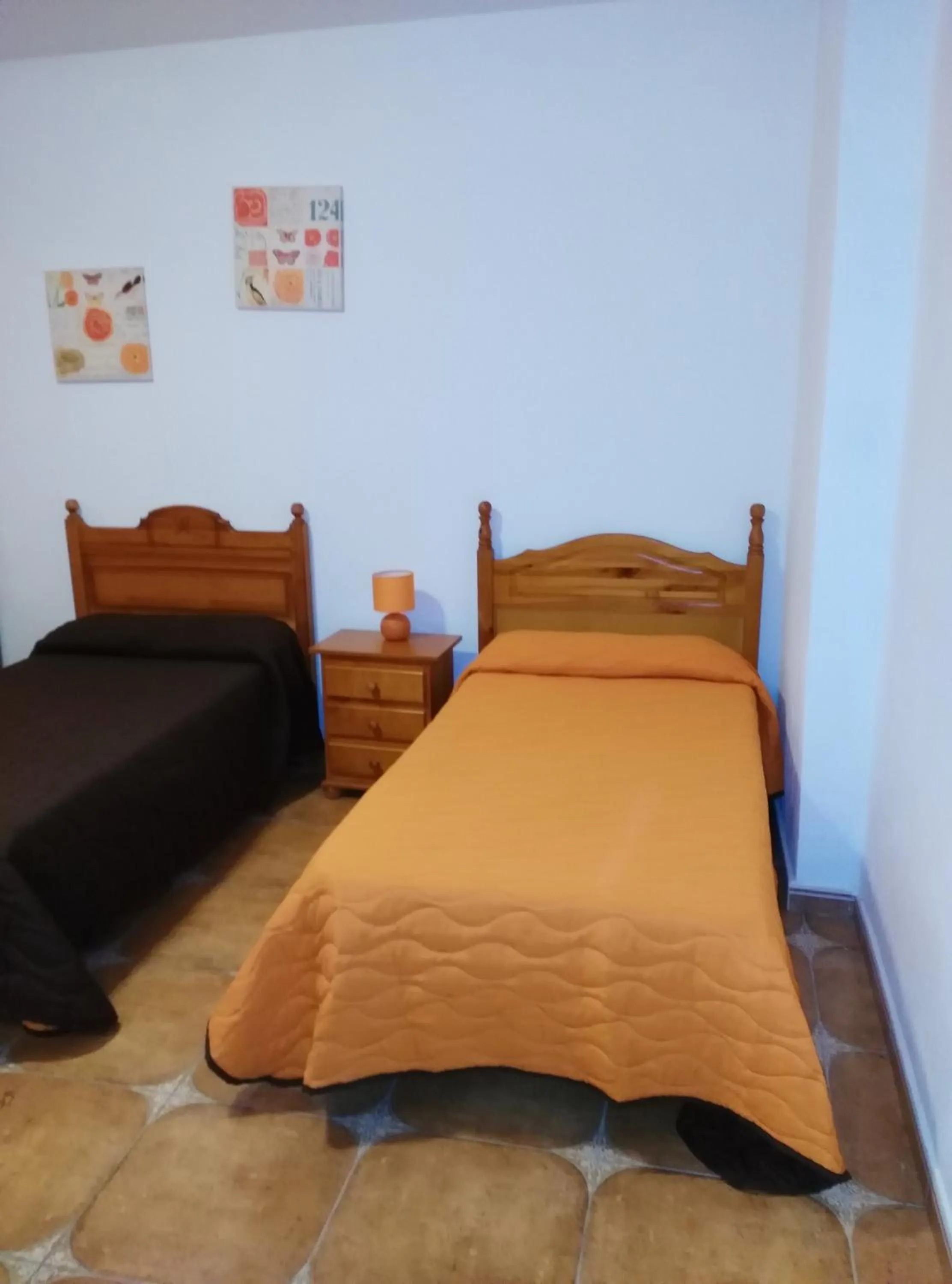 Decorative detail, Bed in Pensión Amparo Las Hayas