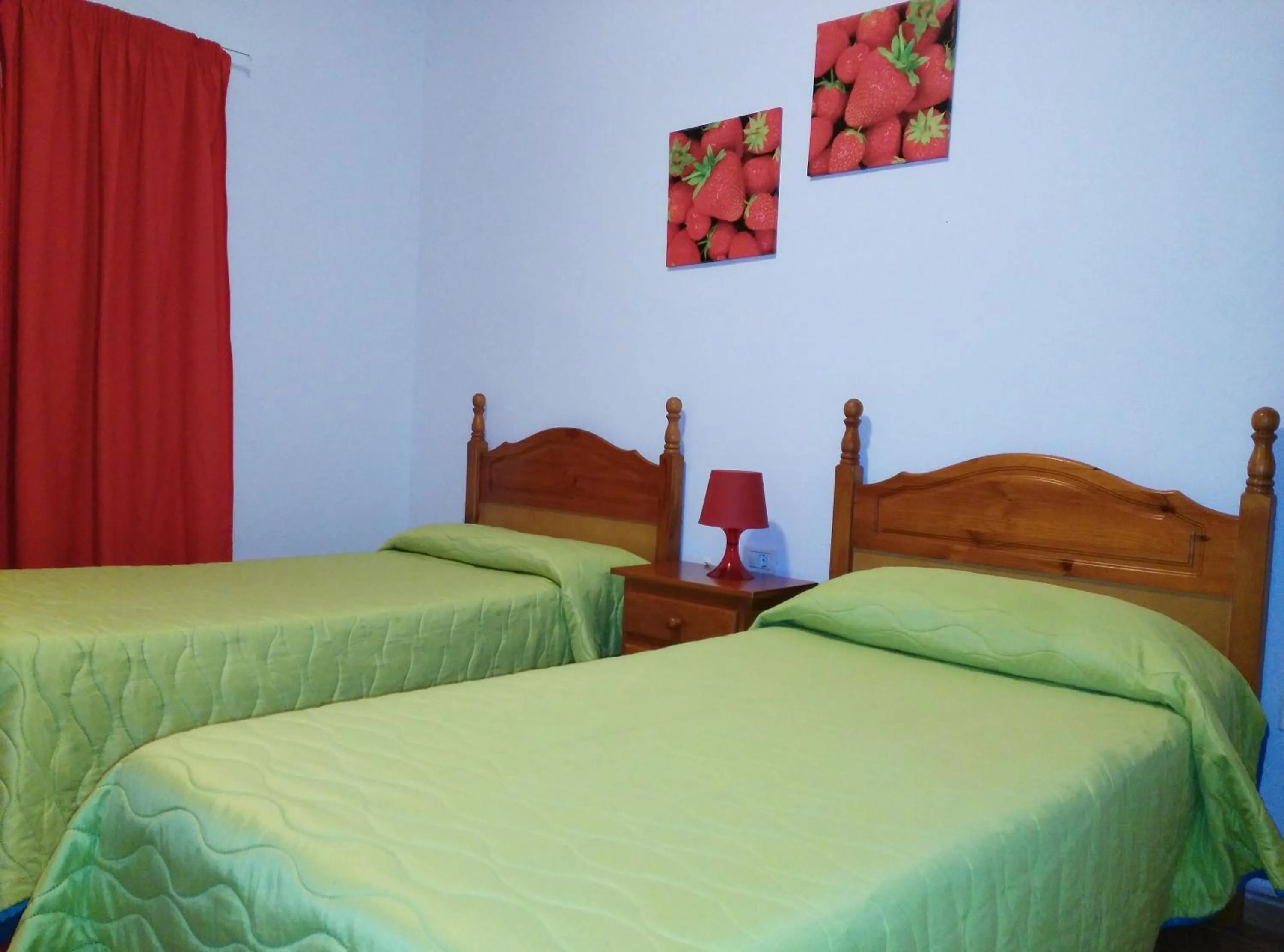 Decorative detail, Bed in Pensión Amparo Las Hayas