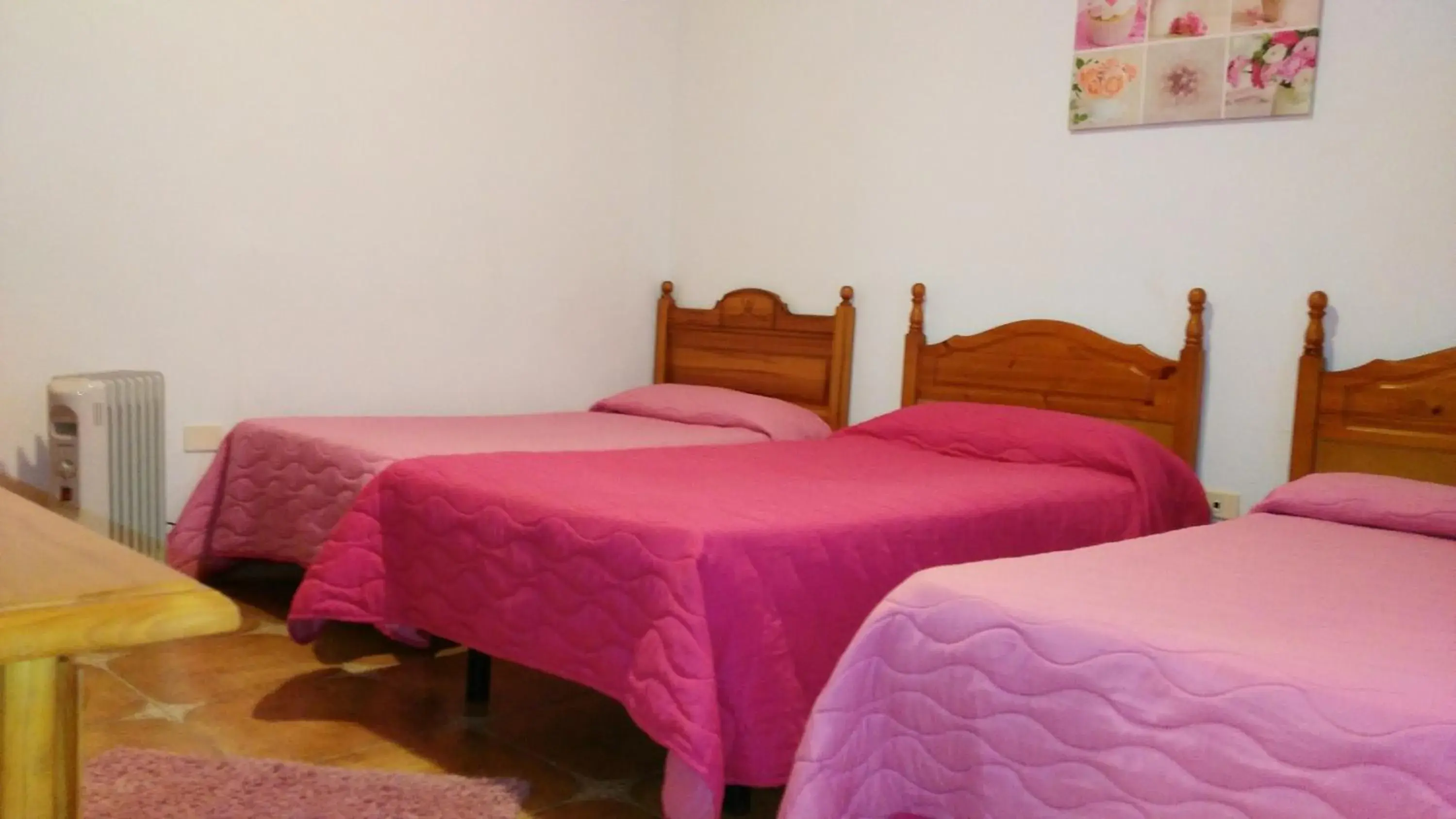 Triple Room in Pensión Amparo Las Hayas Triple Room in Pensión Amparo Las Hayas