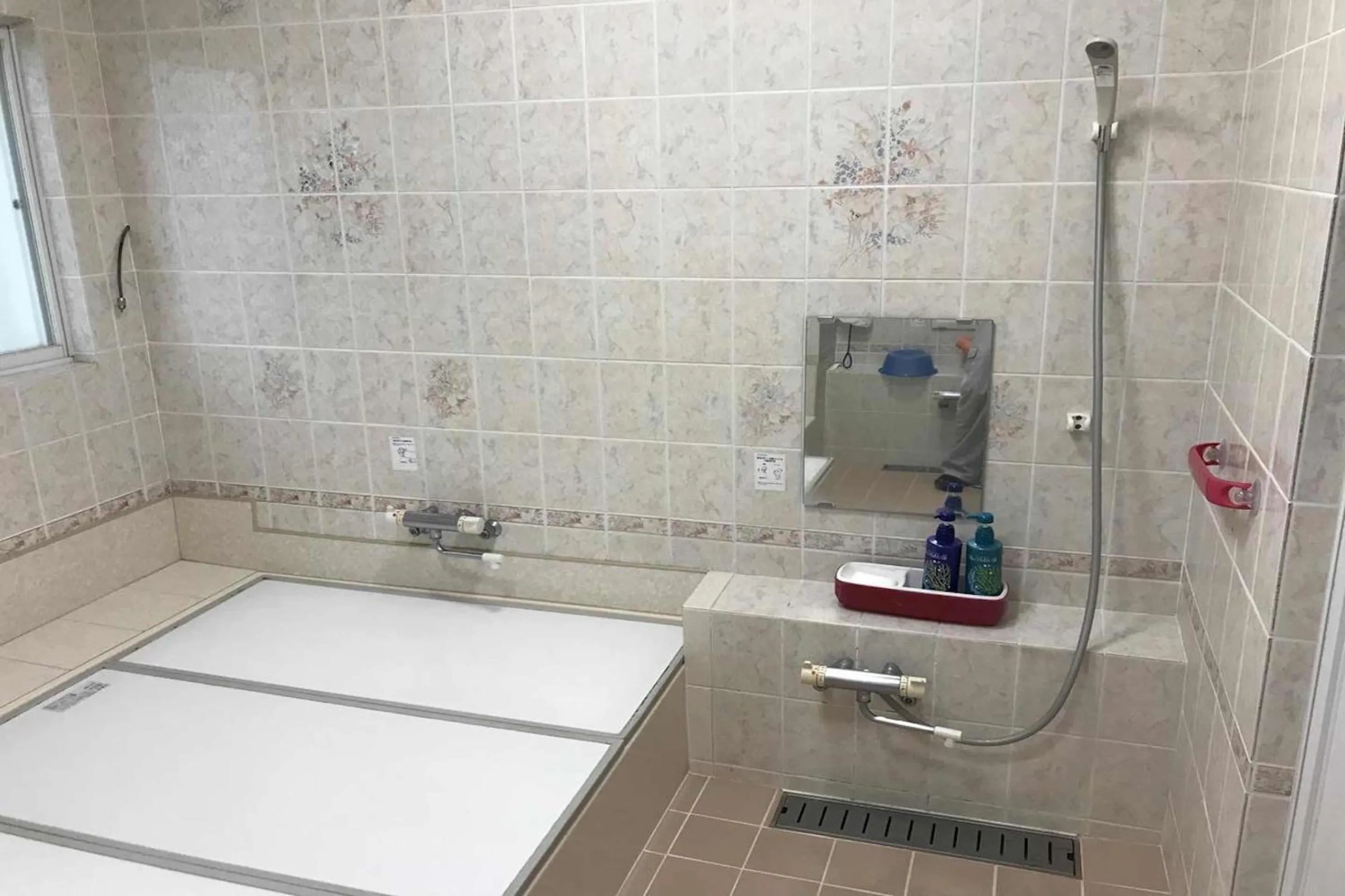 Shower in Tabist Miya Yokkaichi Suizawa