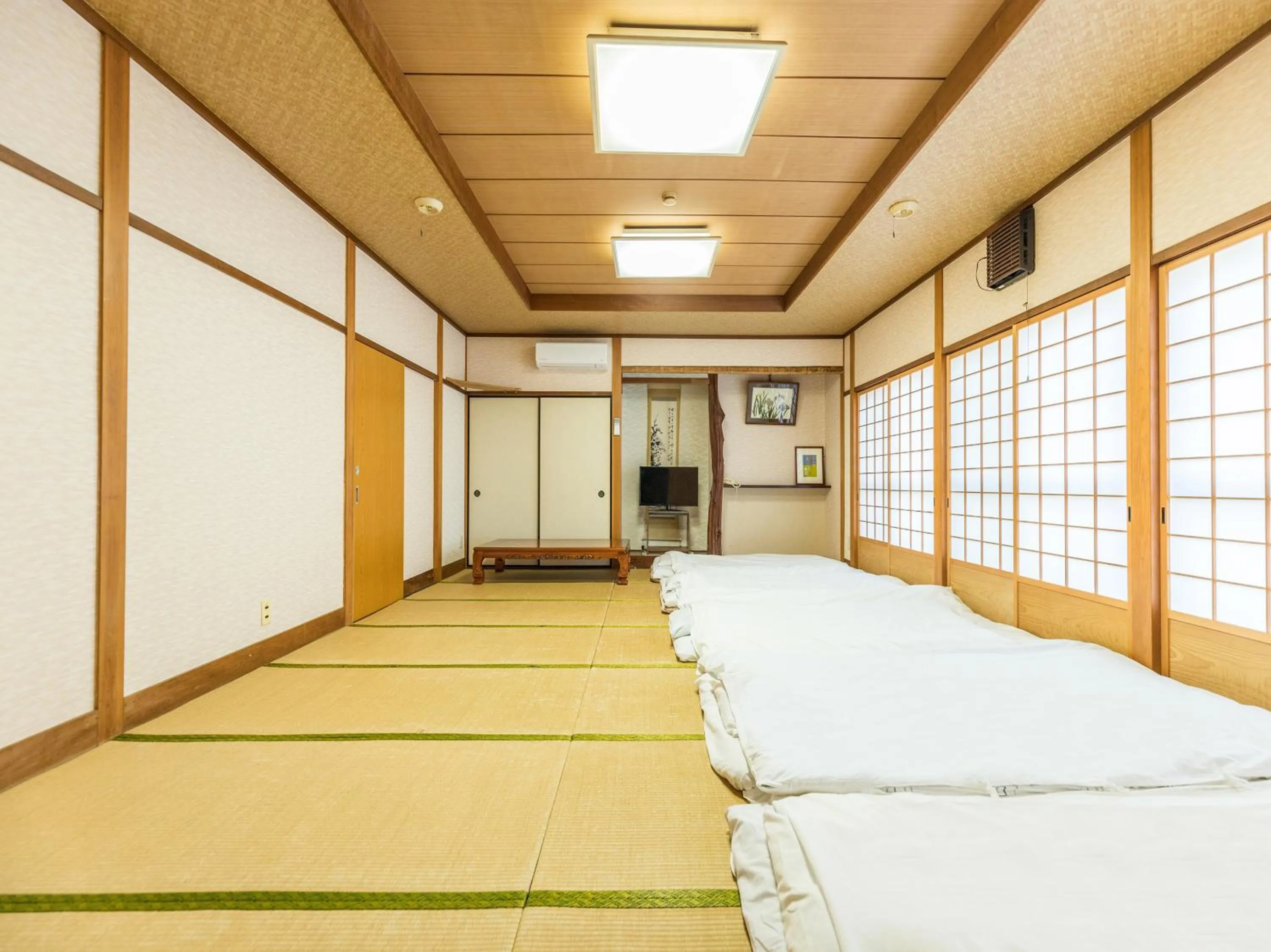 Photo of the whole room, Bed in Tabist Miya Yokkaichi Suizawa
