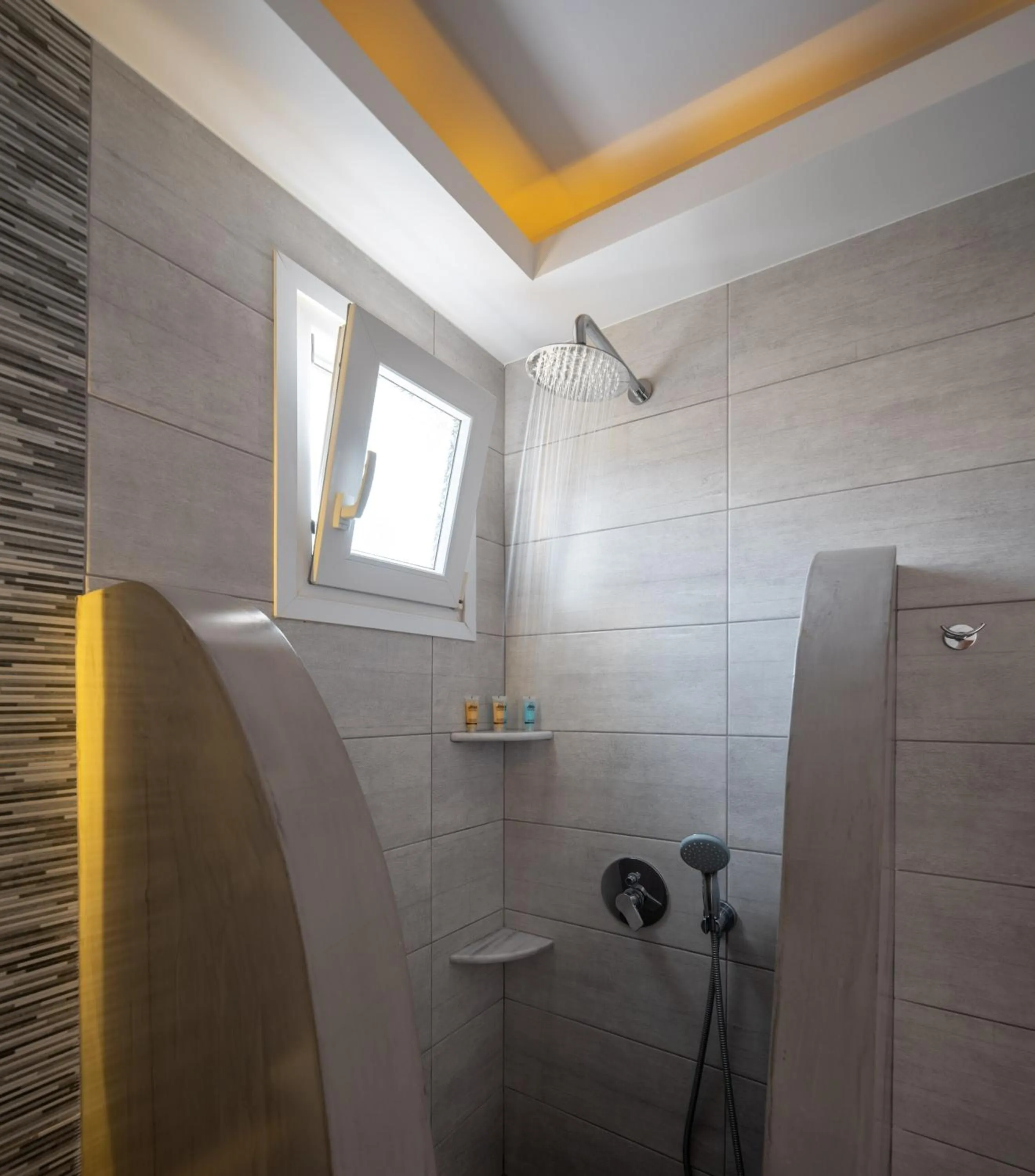 Bathroom in Moonlight Apartments & Suites