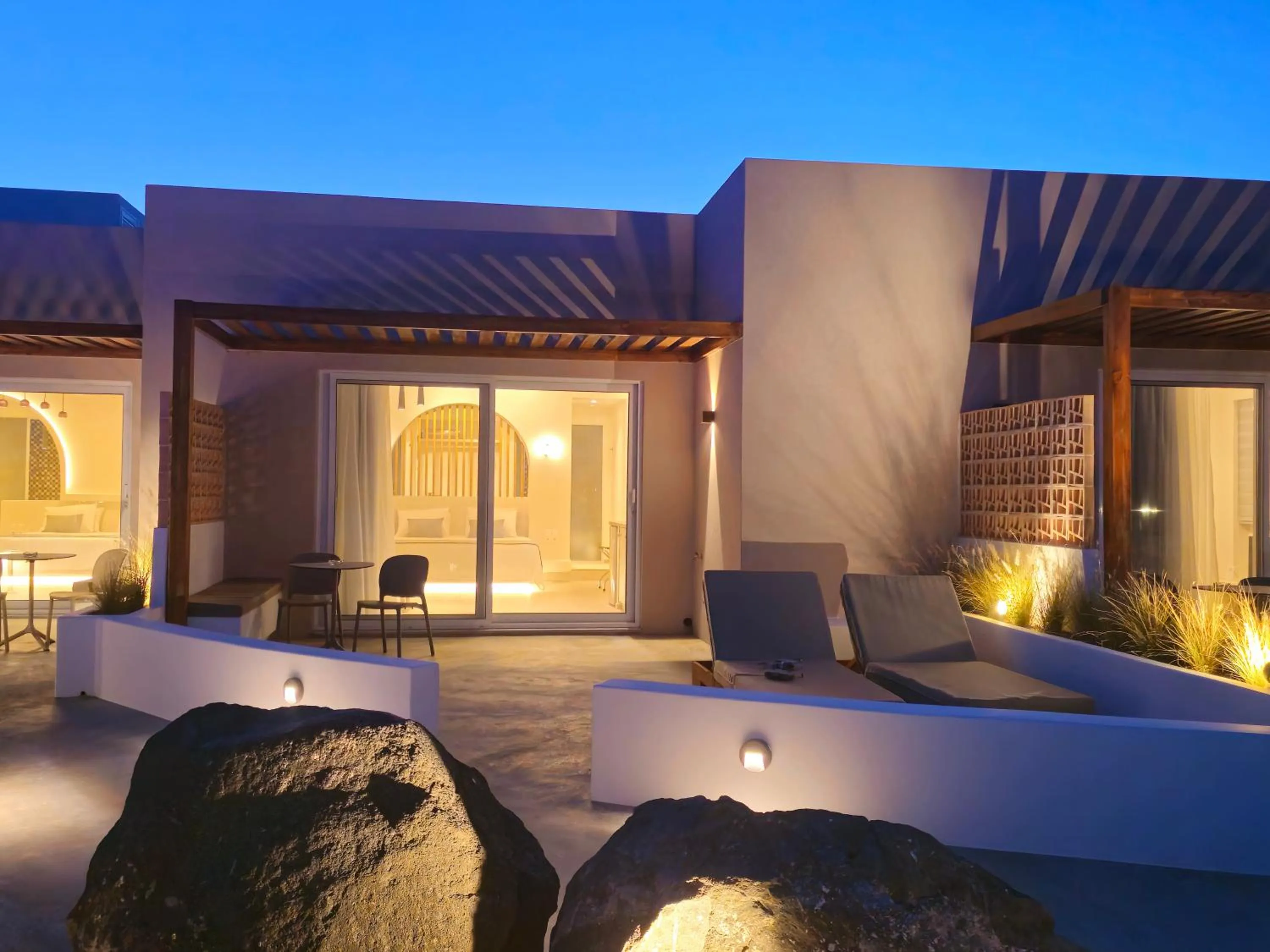 Property building in Moonlight Apartments & Suites