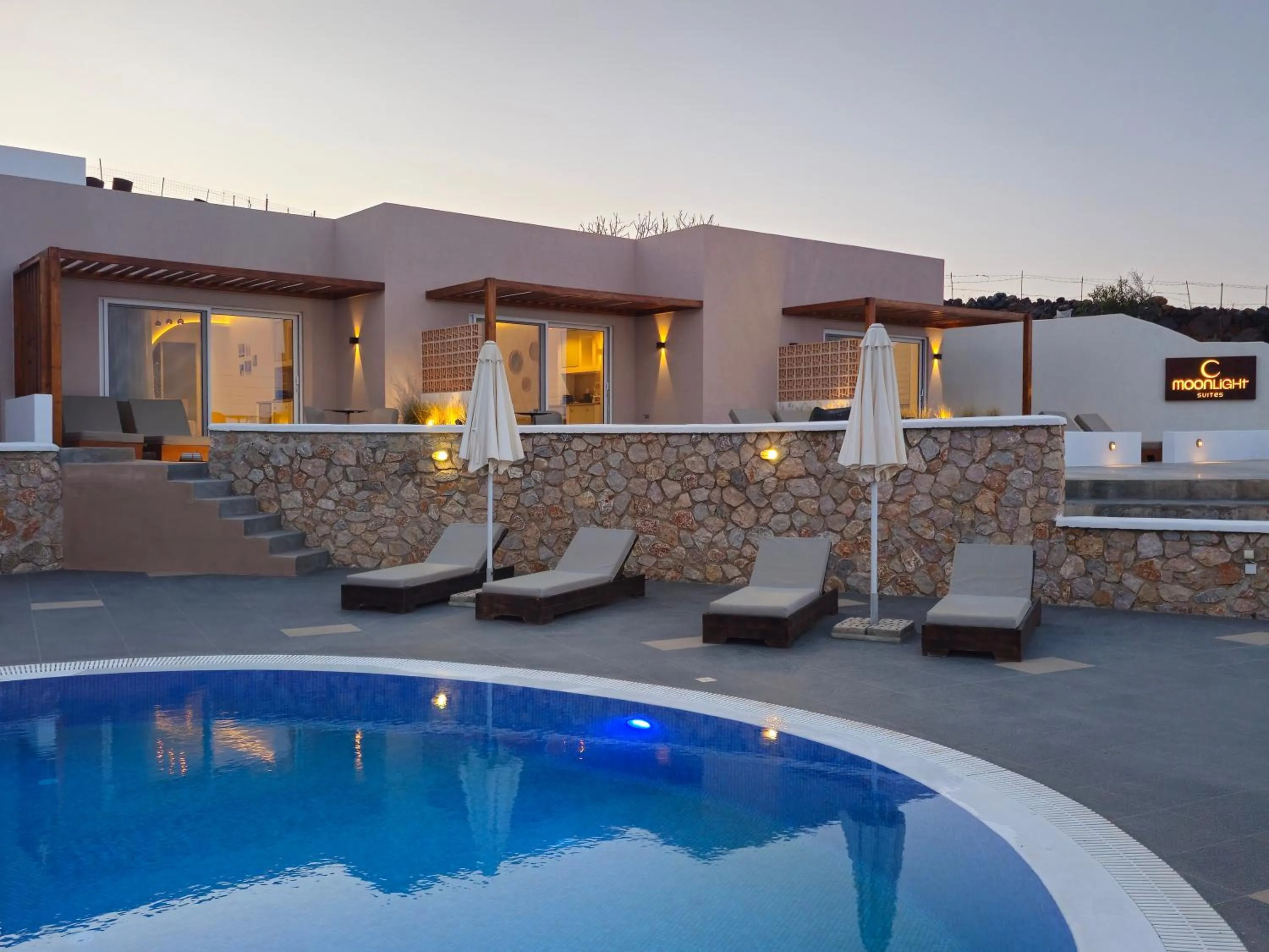 Property building in Moonlight Apartments & Suites