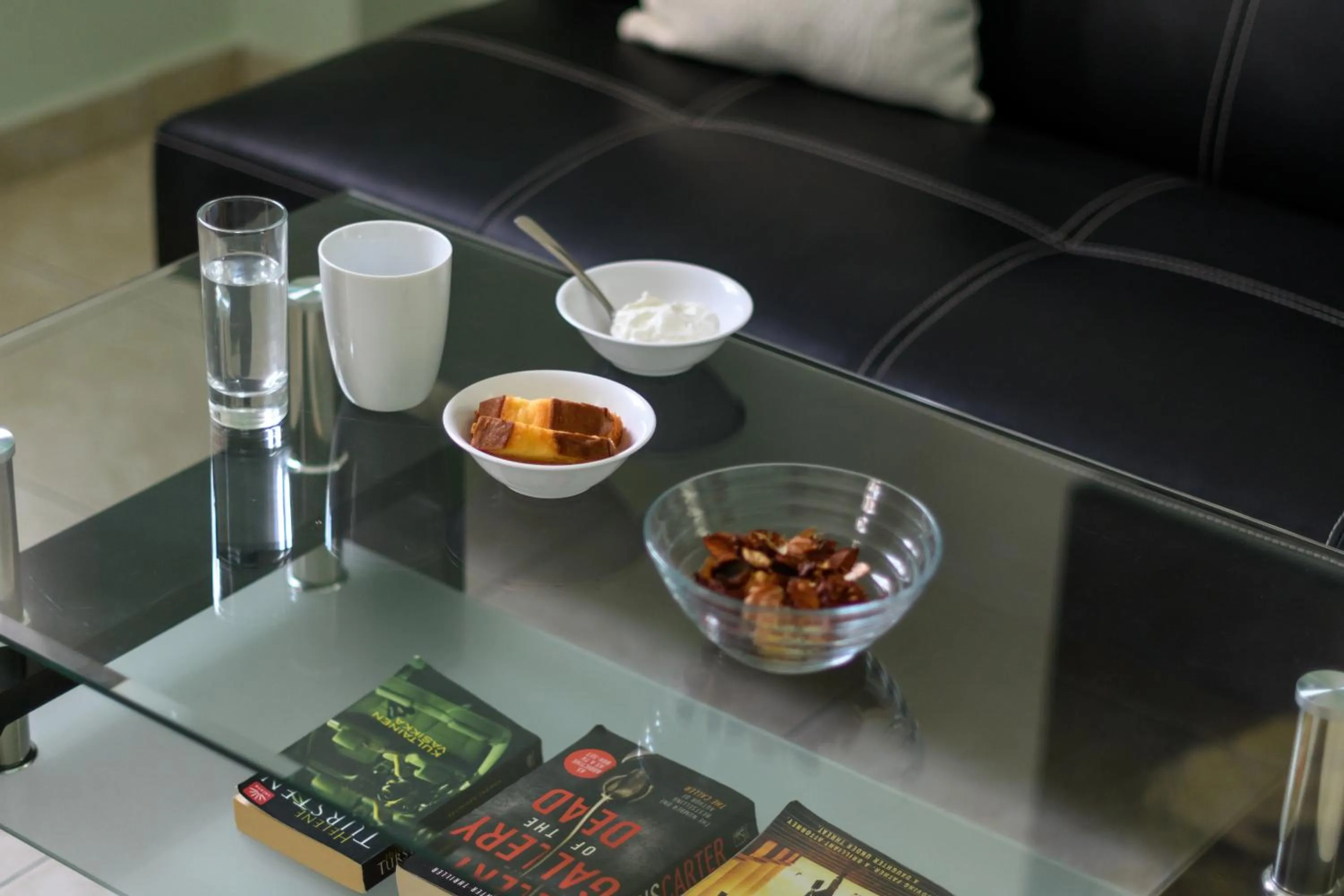 Food in Moonlight Apartments & Suites